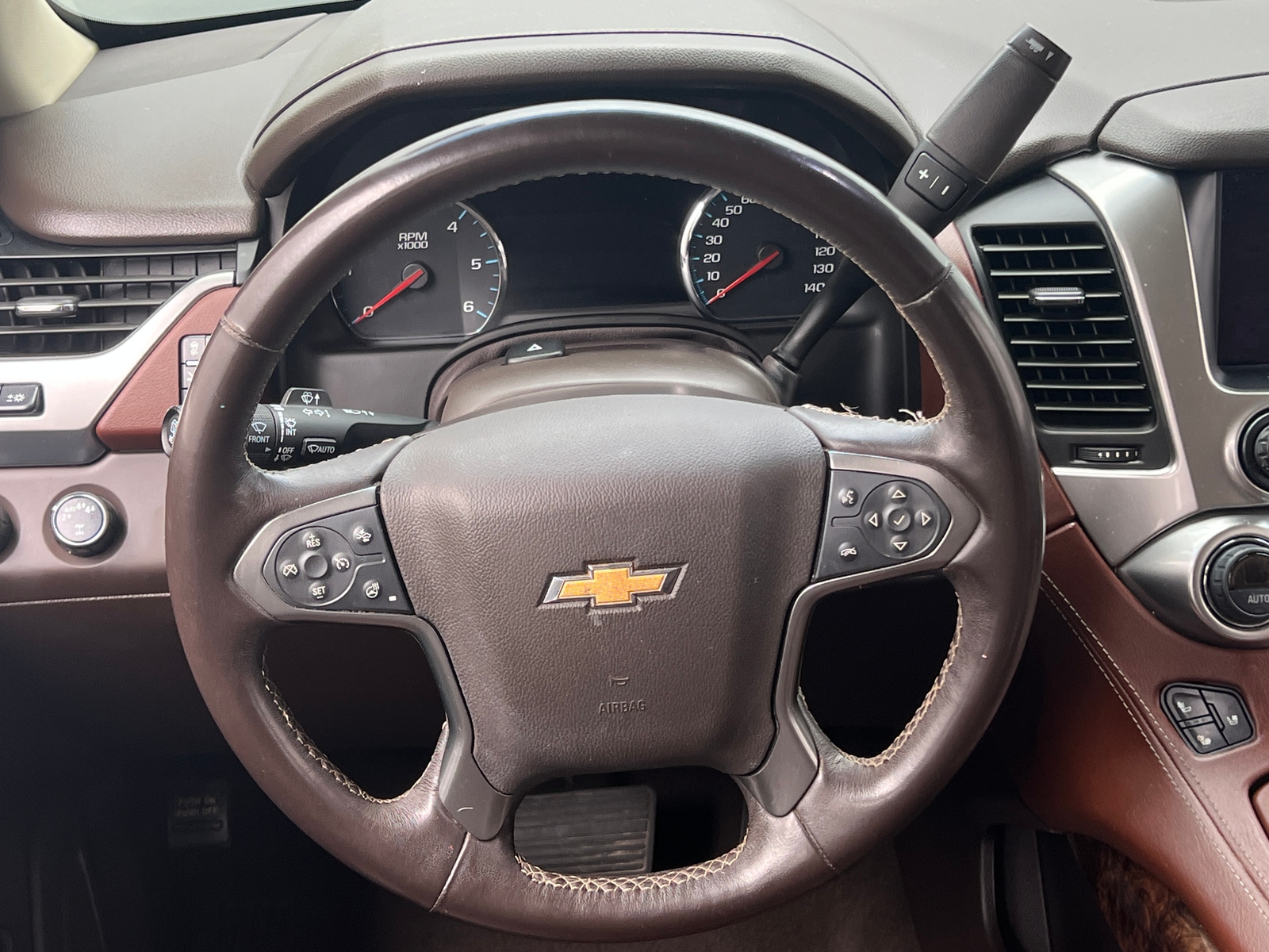 Thumbnail: 2019 Chevrolet Suburban - 4