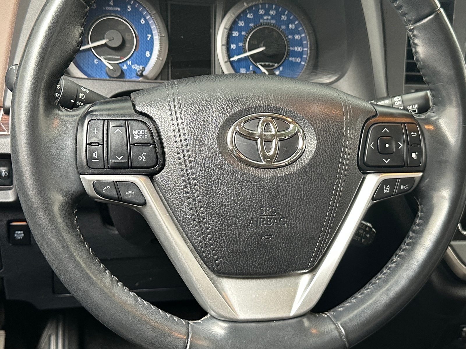 Thumbnail: 2020 Toyota Sienna - 4