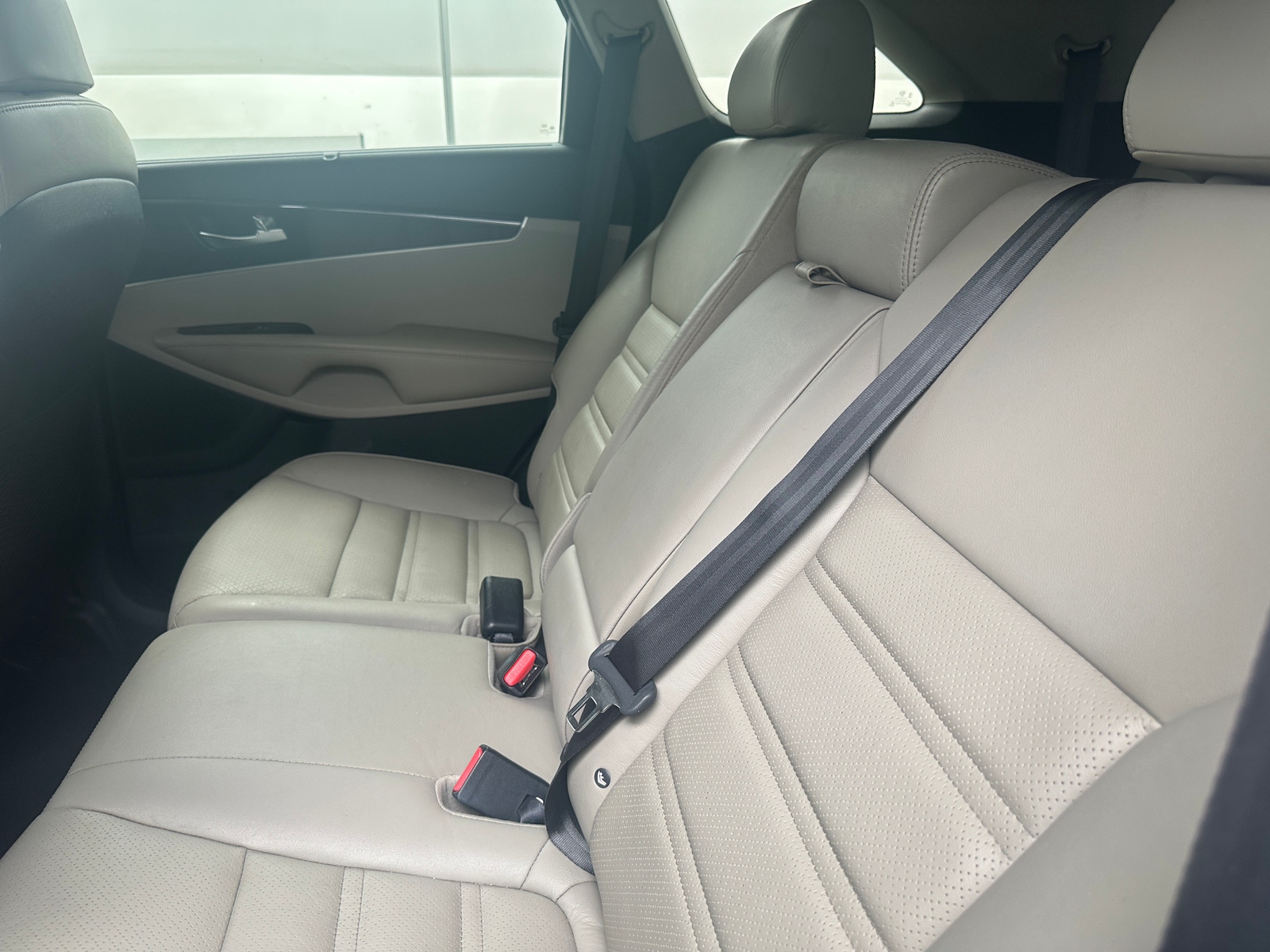 Thumbnail: 2017 Kia Sorento - 5