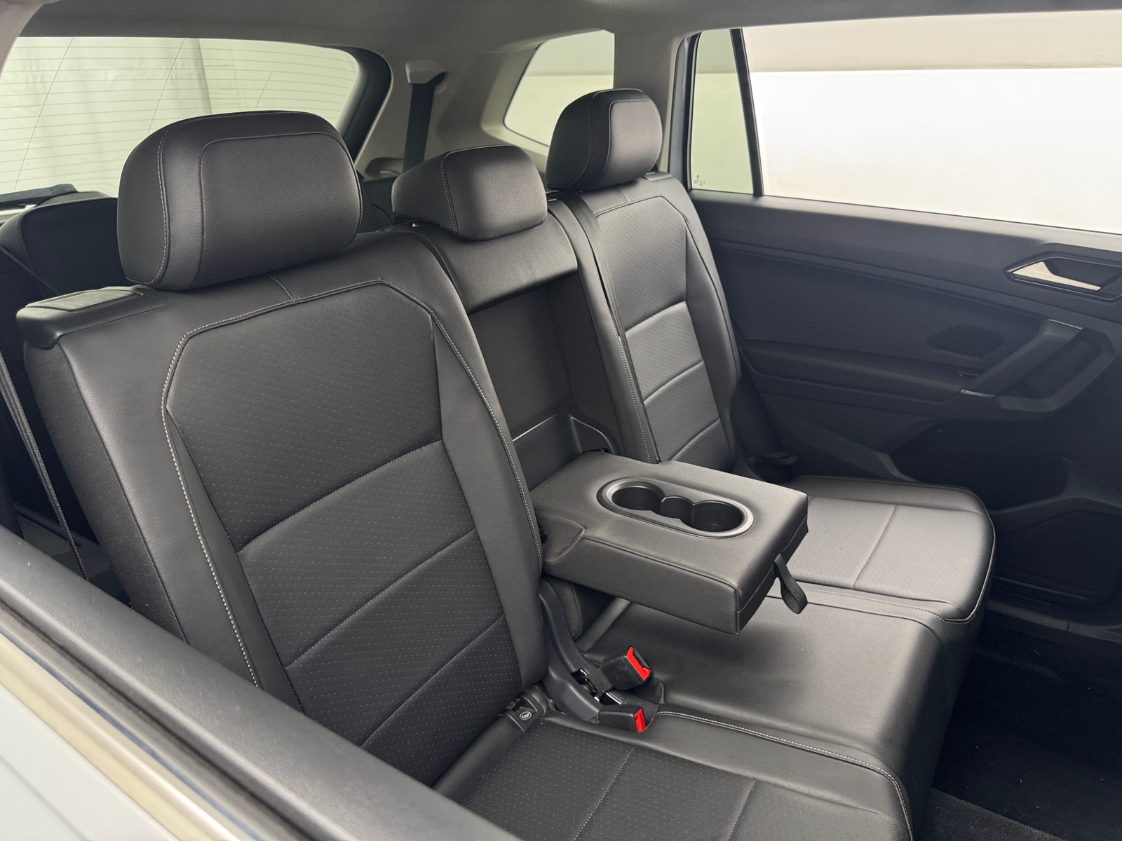Thumbnail: 2018 Volkswagen Tiguan - 5