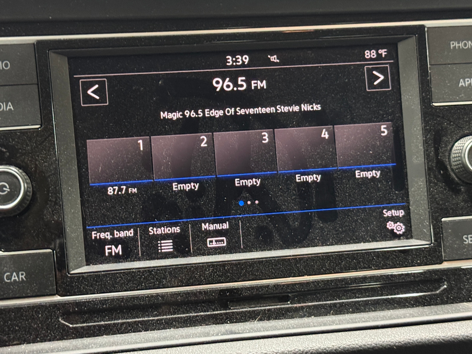 Thumbnail: 2019 Volkswagen Jetta - 4