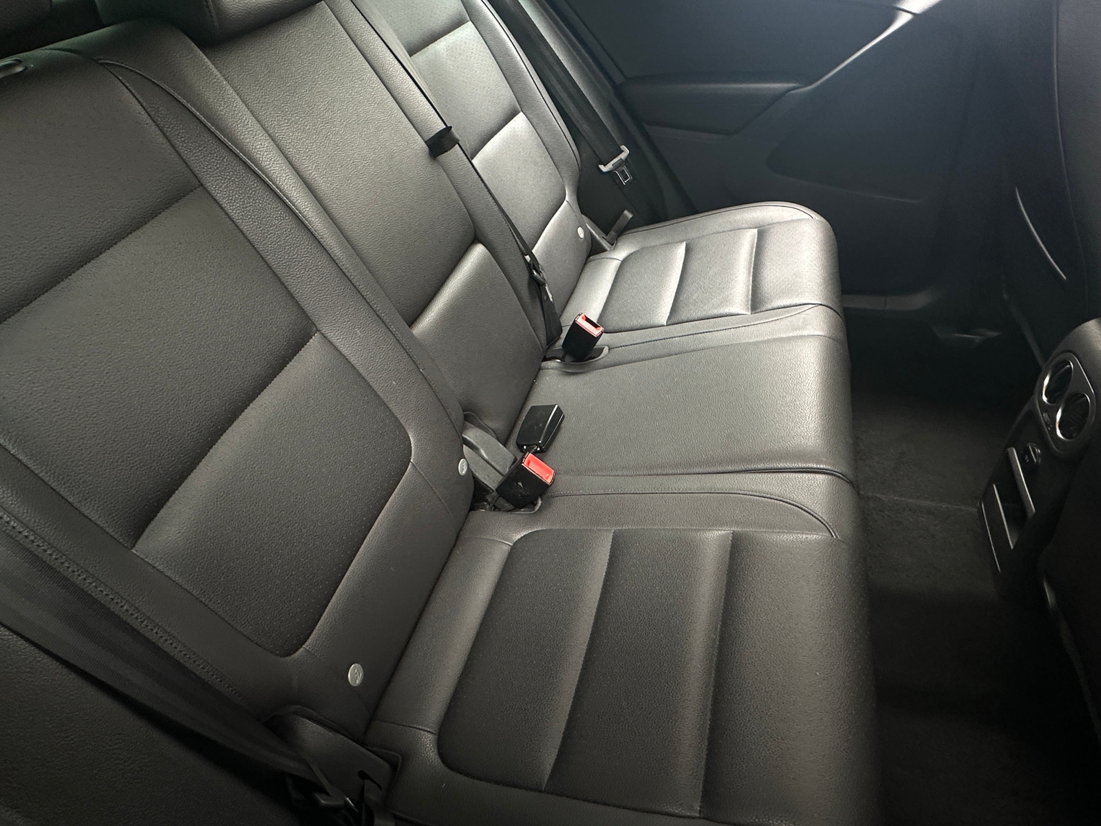 Thumbnail: 2014 Volkswagen Tiguan - 6