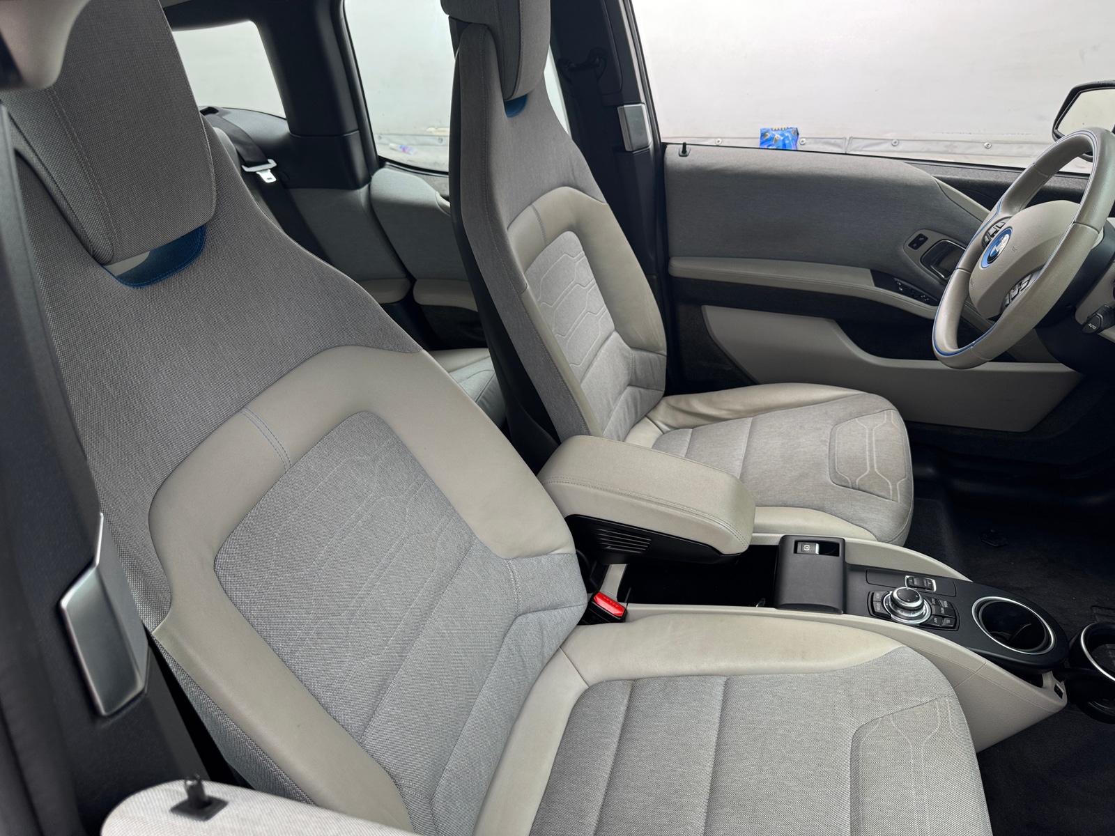 Thumbnail: 2015 BMW i3 - 2