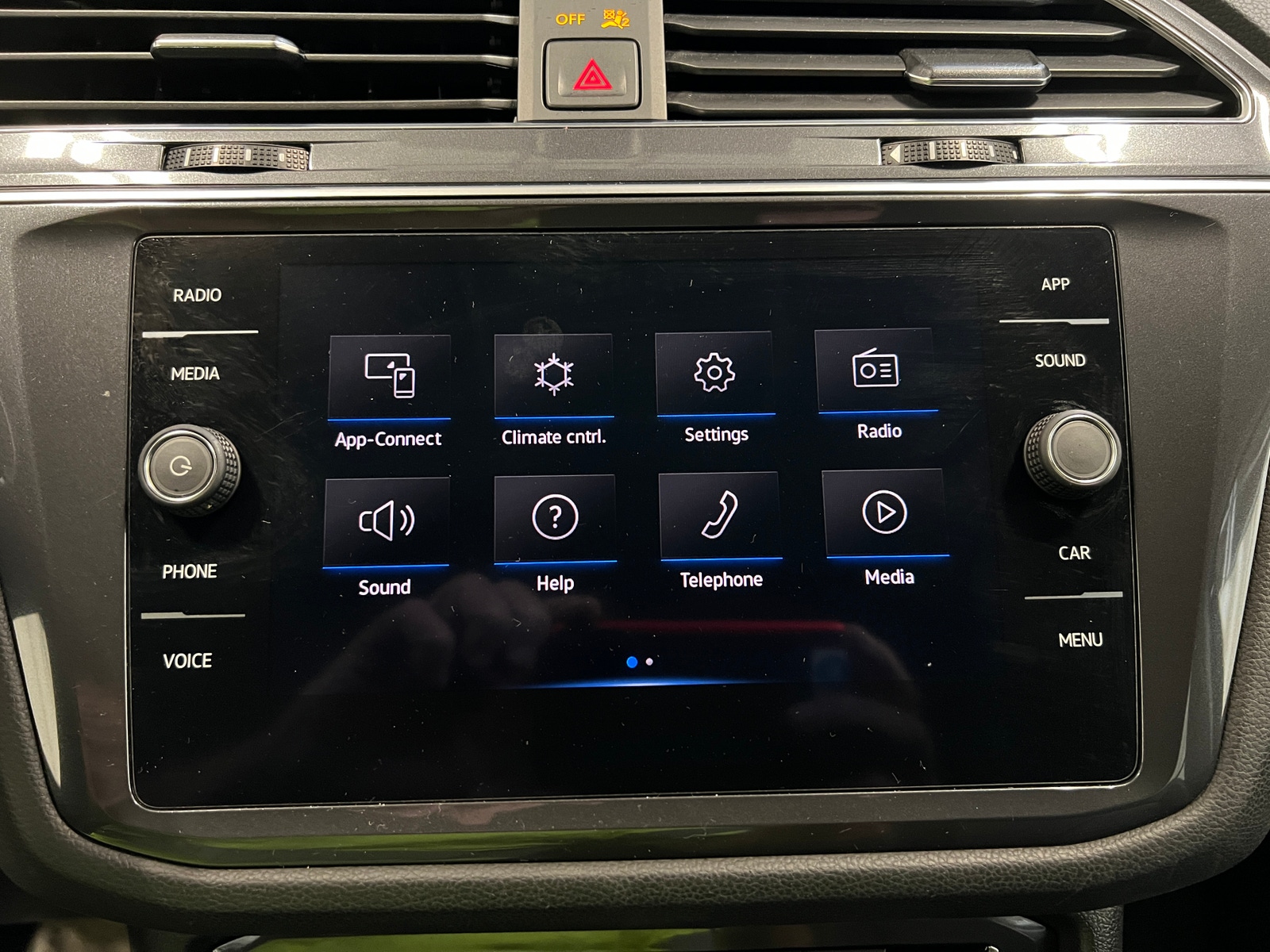 Thumbnail: 2021 Volkswagen Tiguan - 4