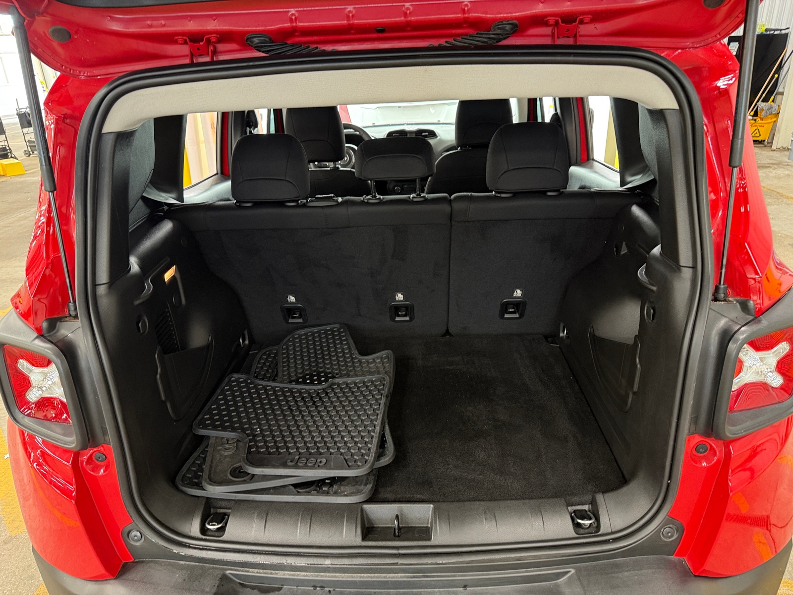 Thumbnail: 2023 Jeep Renegade - 7