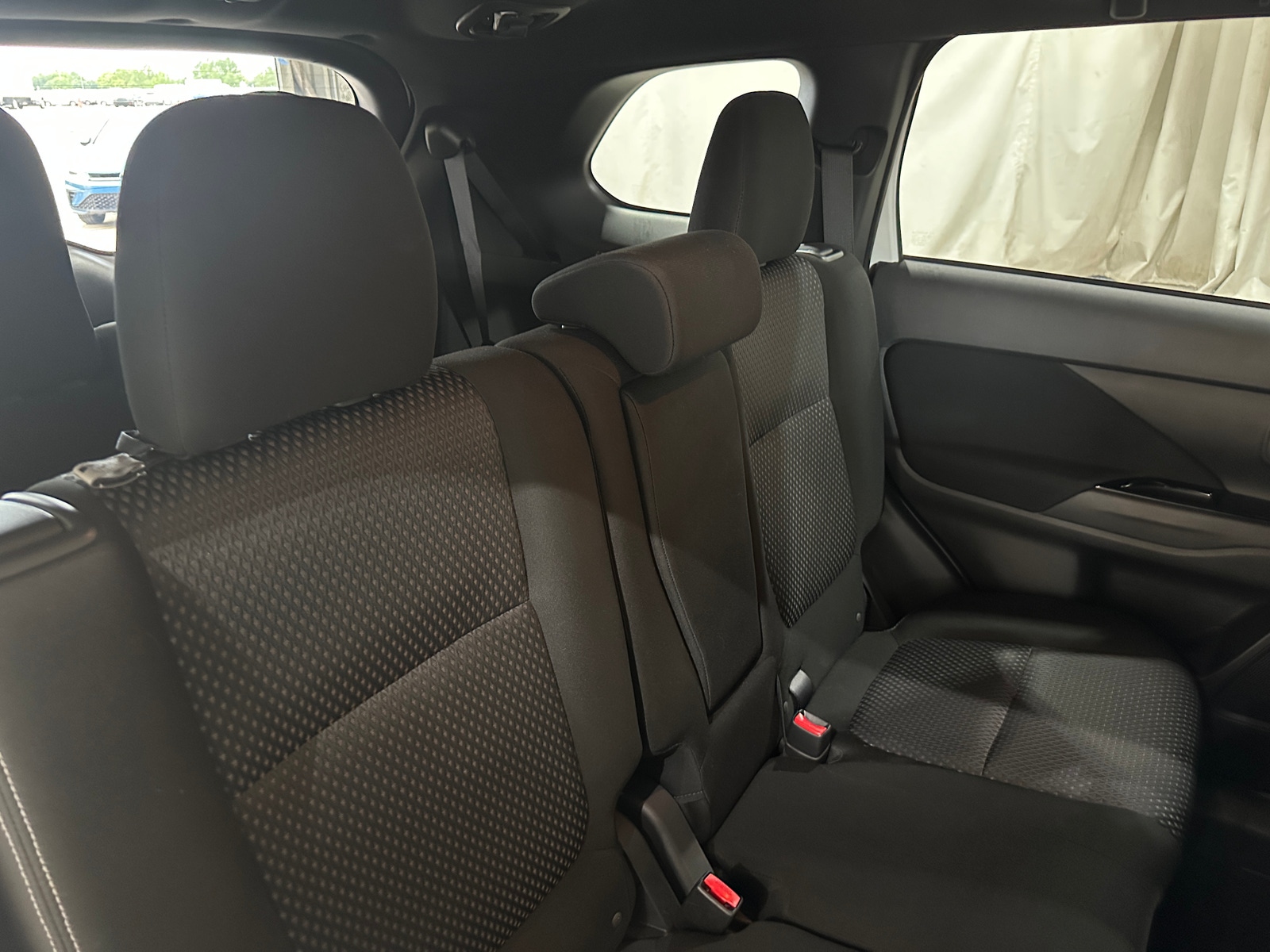 Thumbnail: 2018 Mitsubishi Outlander - 6