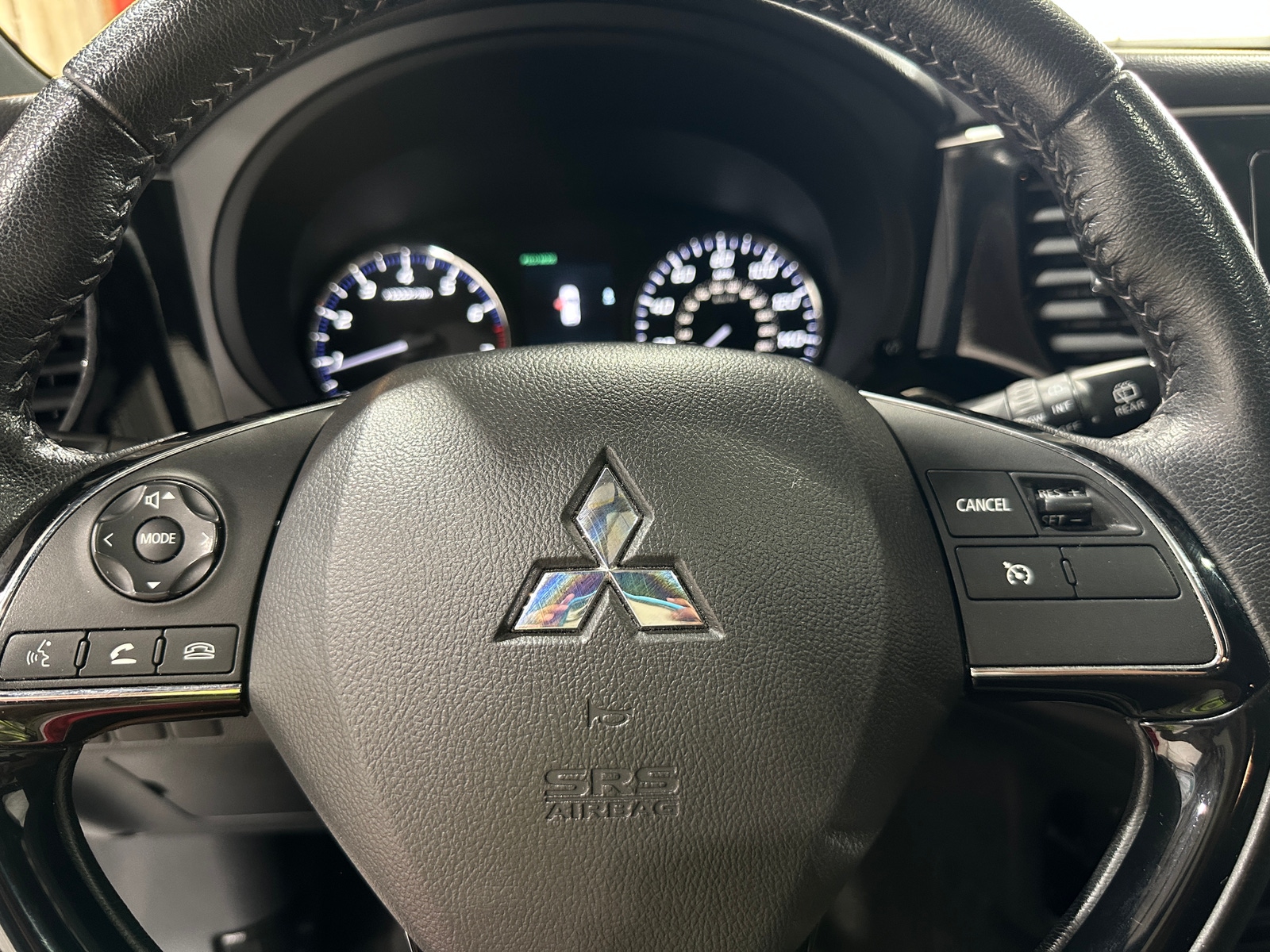 Thumbnail: 2018 Mitsubishi Outlander - 5