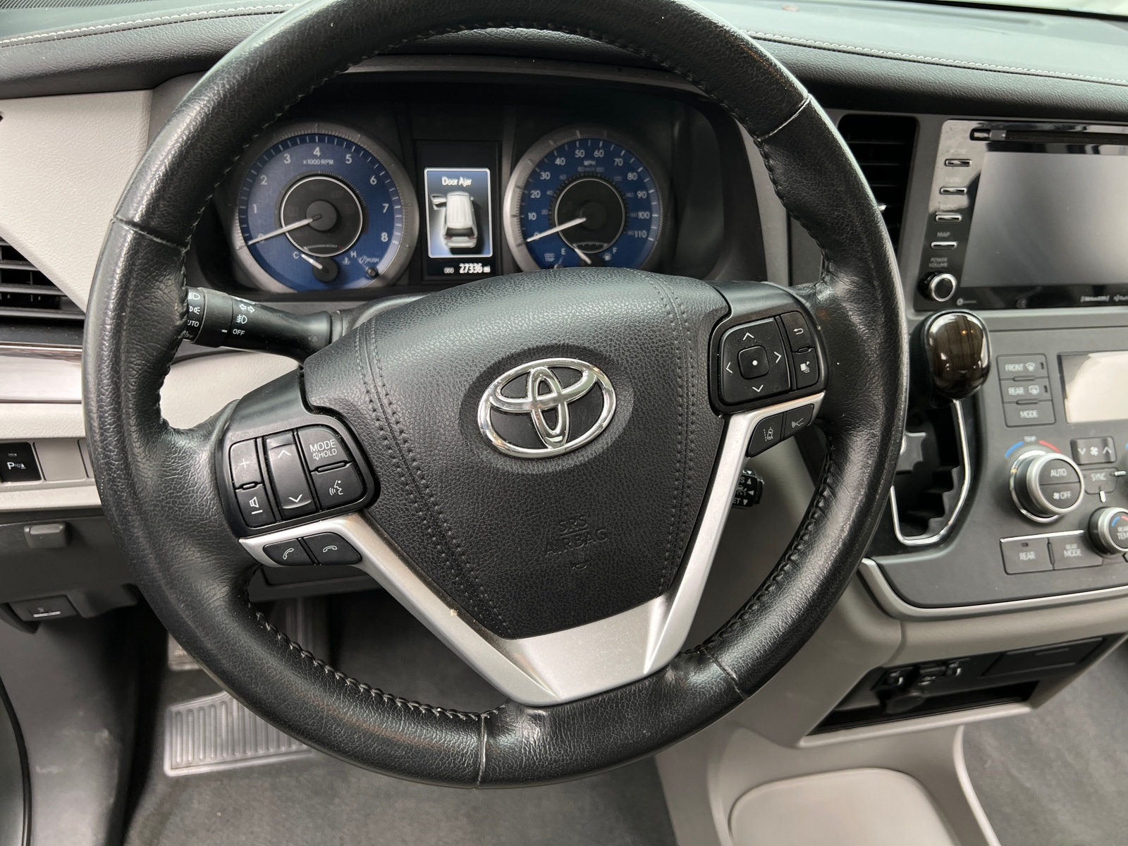 Thumbnail: 2020 Toyota Sienna - 4