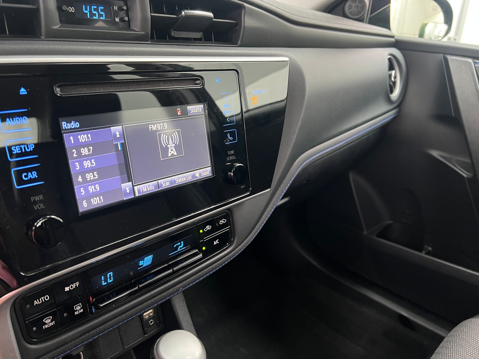 Thumbnail: 2018 Toyota Corolla - 4