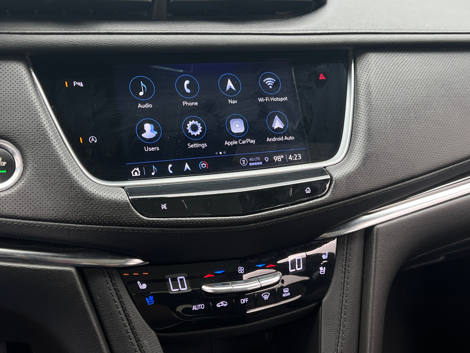 Thumbnail: 2023 Cadillac XT5 - 3
