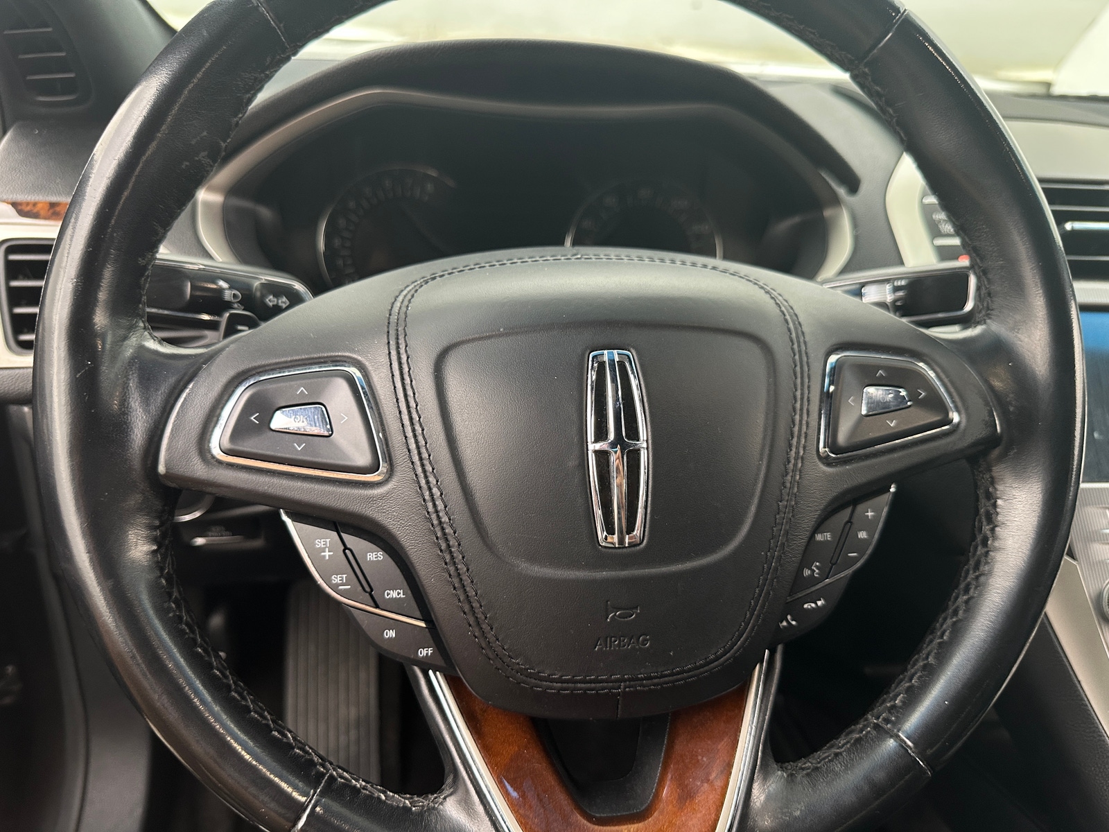 Thumbnail: 2018 Lincoln MKZ - 4