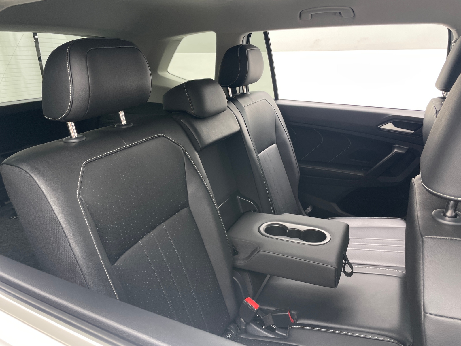 Thumbnail: 2024 Volkswagen Tiguan - 5