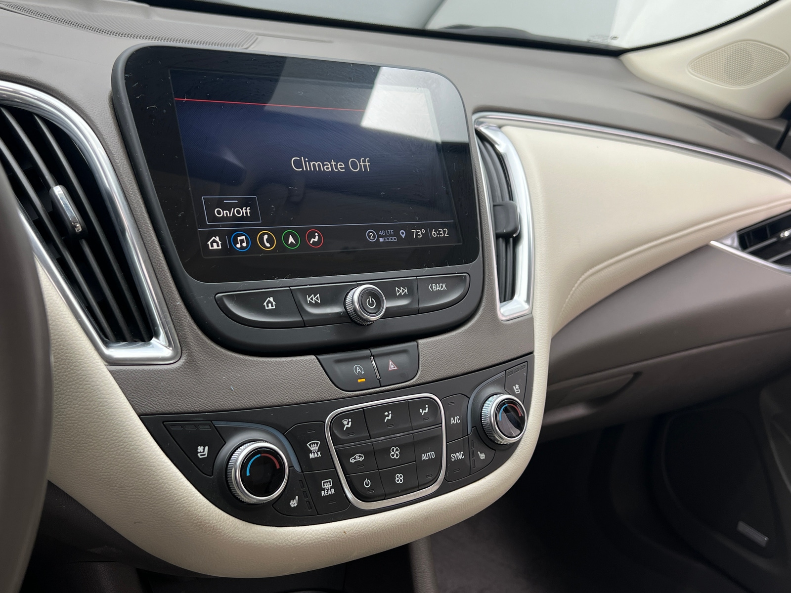 Thumbnail: 2024 Chevrolet Malibu - 3