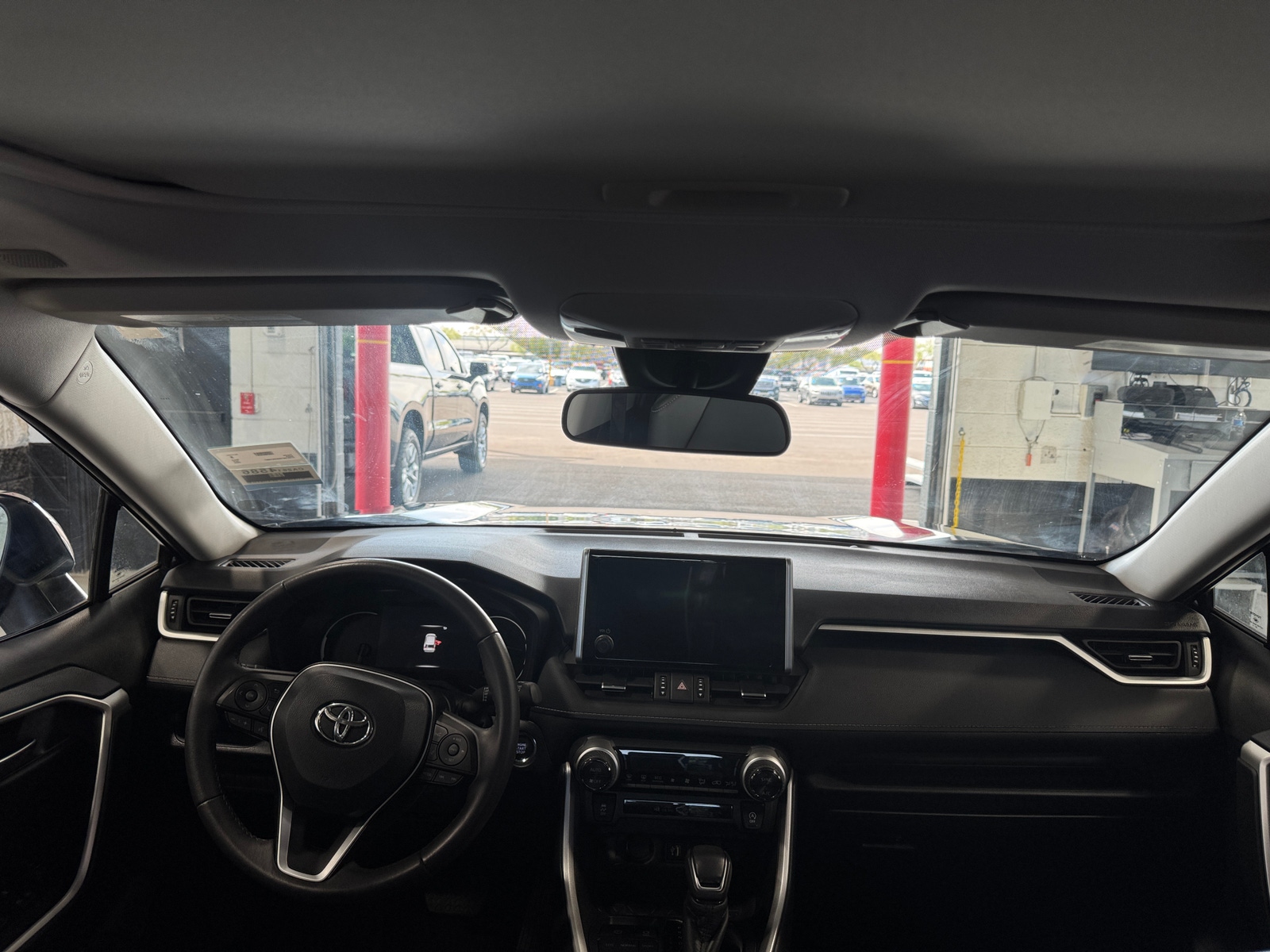Thumbnail: 2025 Toyota RAV4 - 2