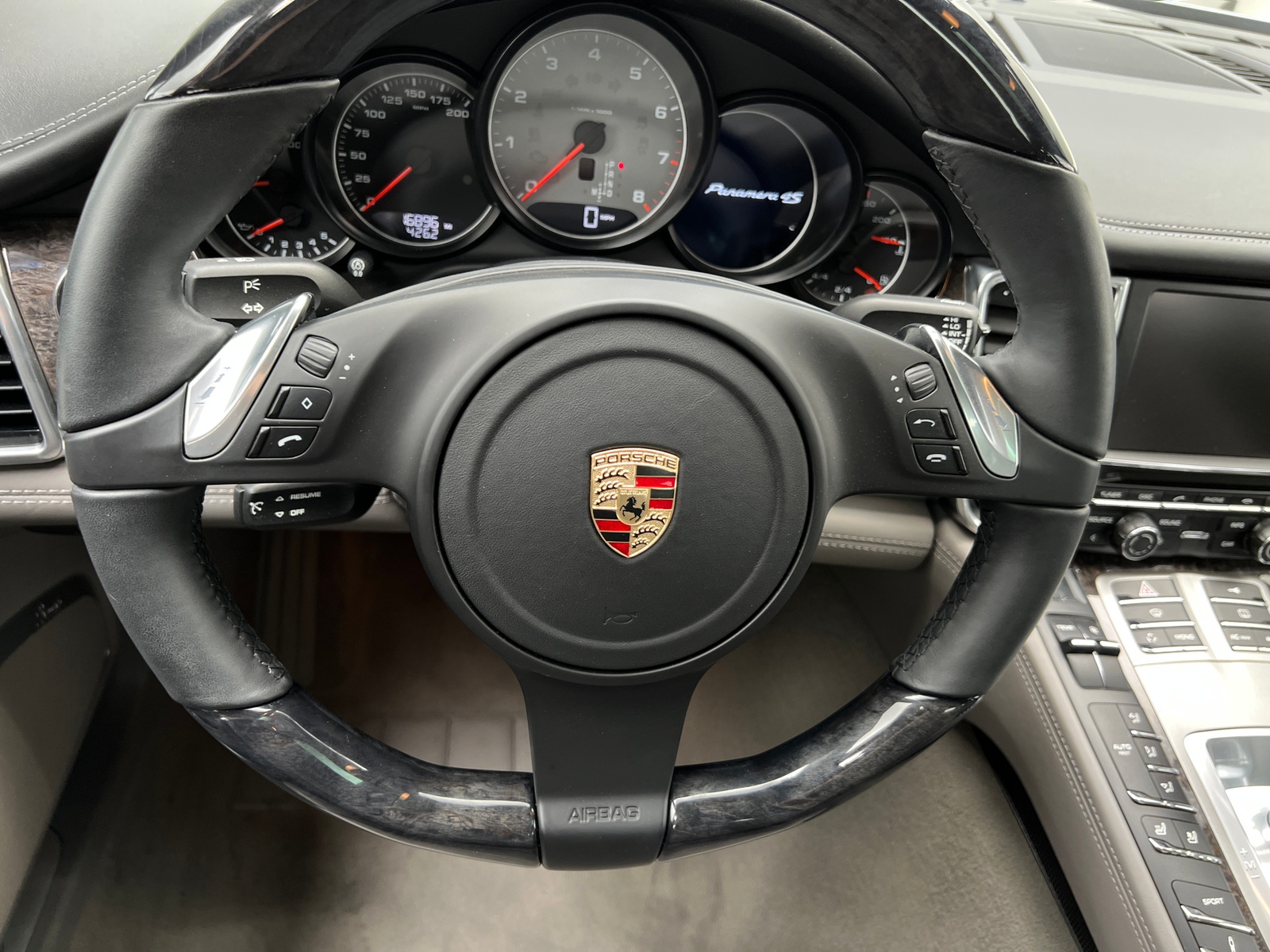 Thumbnail: 2011 Porsche Panamera - 4