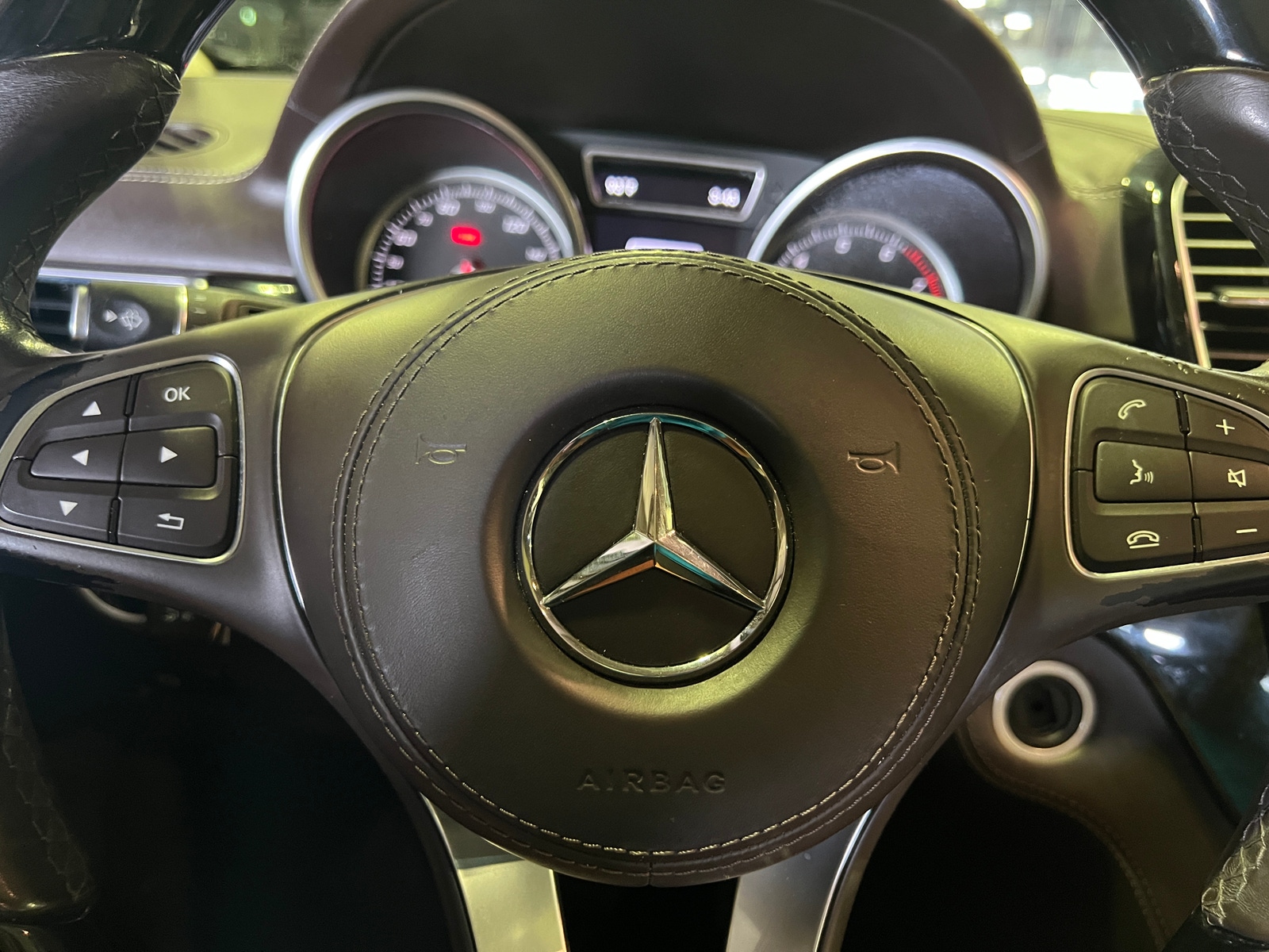 Thumbnail: 2018 Mercedes-Benz GLS - 4