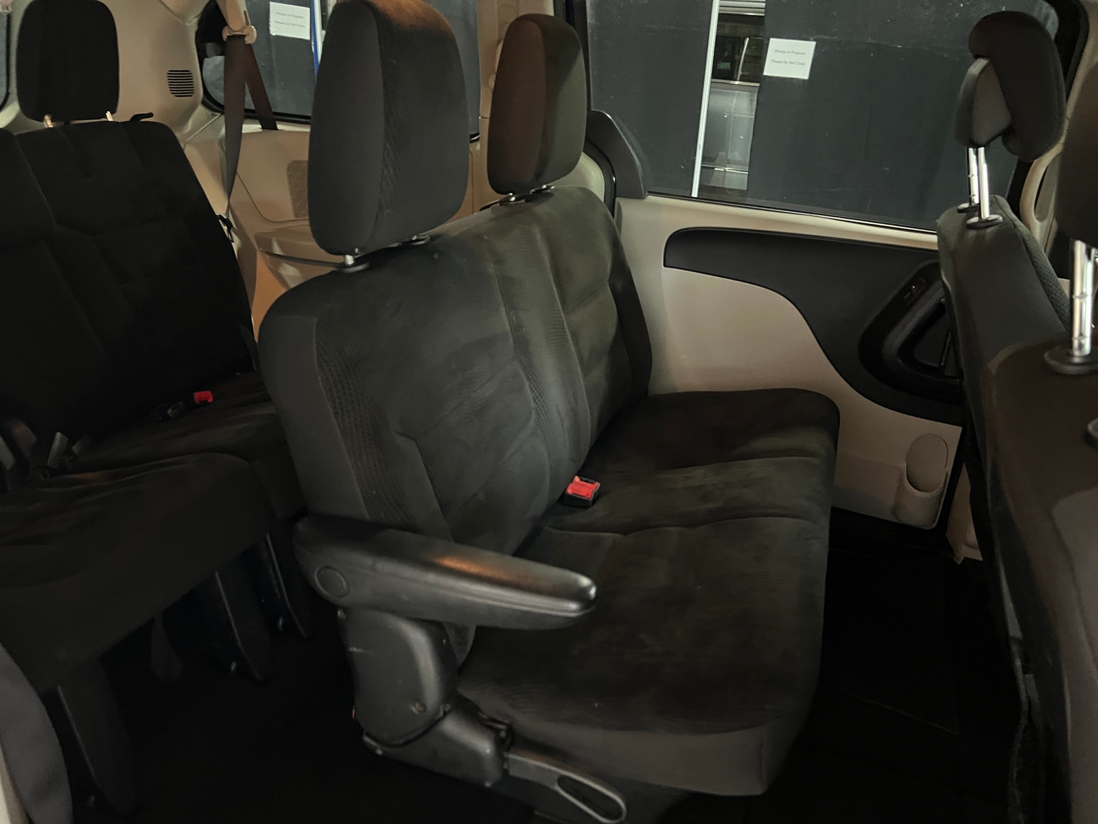 Thumbnail: 2017 Dodge Grand Caravan - 6