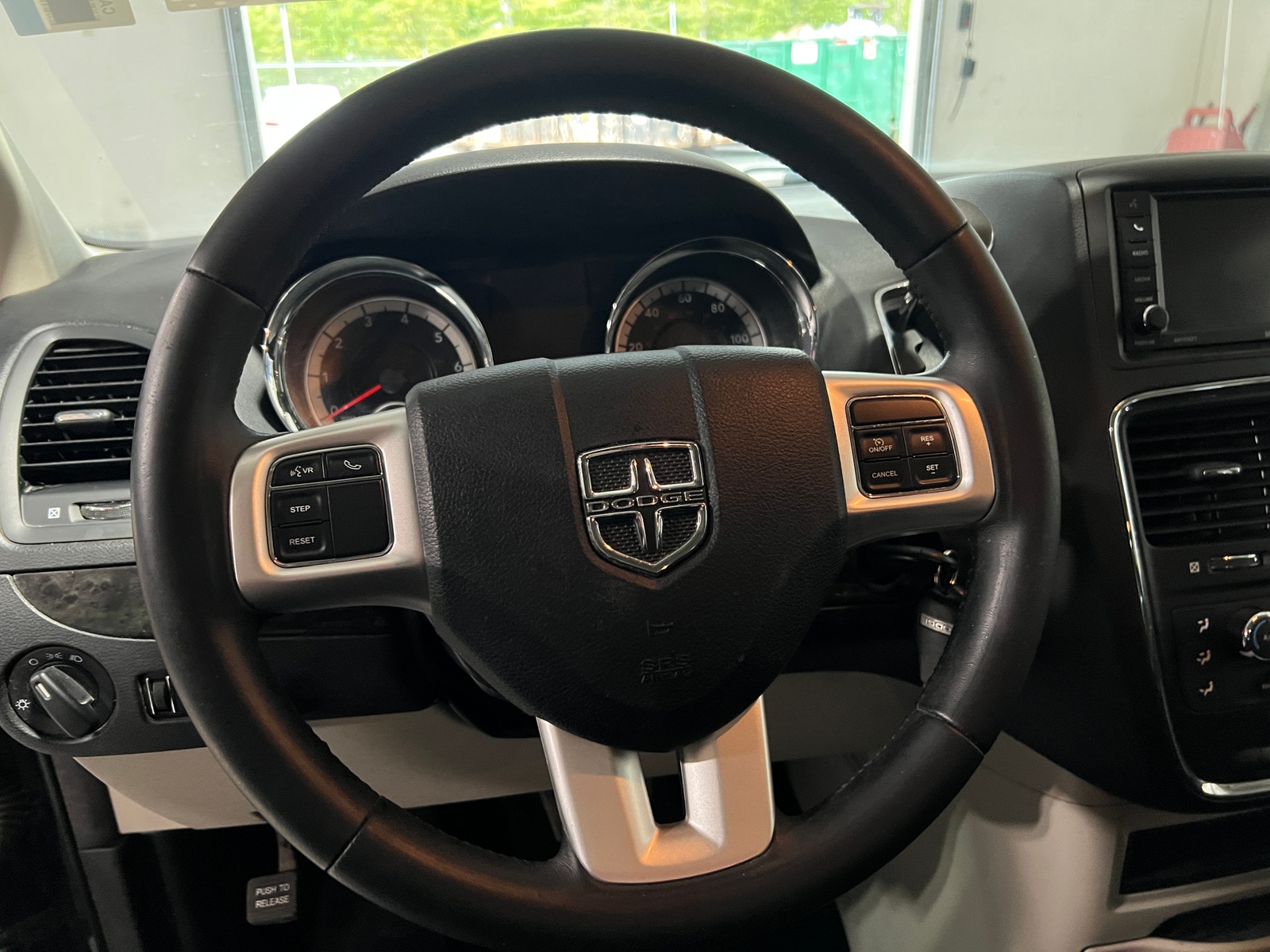 Thumbnail: 2017 Dodge Grand Caravan - 5