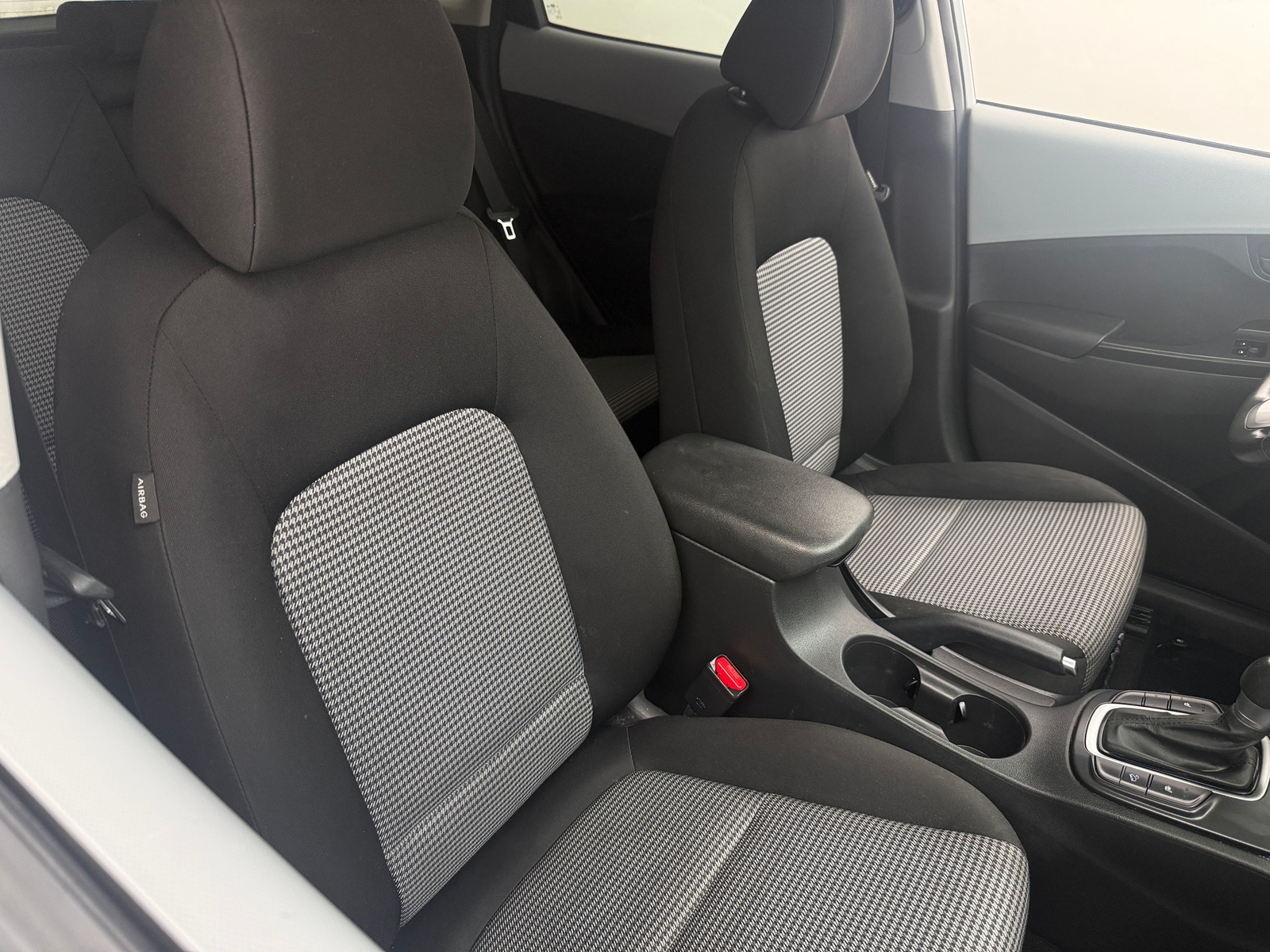 Thumbnail: 2021 Hyundai Kona - 2