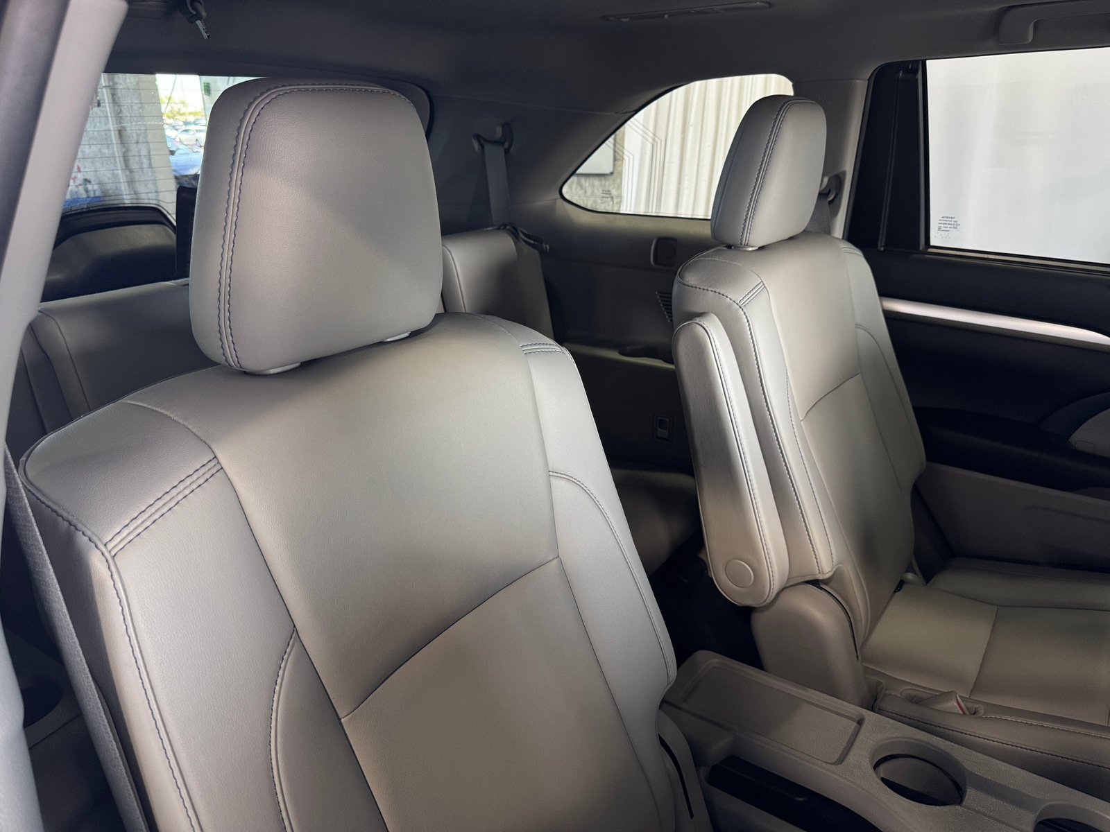 Thumbnail: 2019 Toyota Highlander - 5