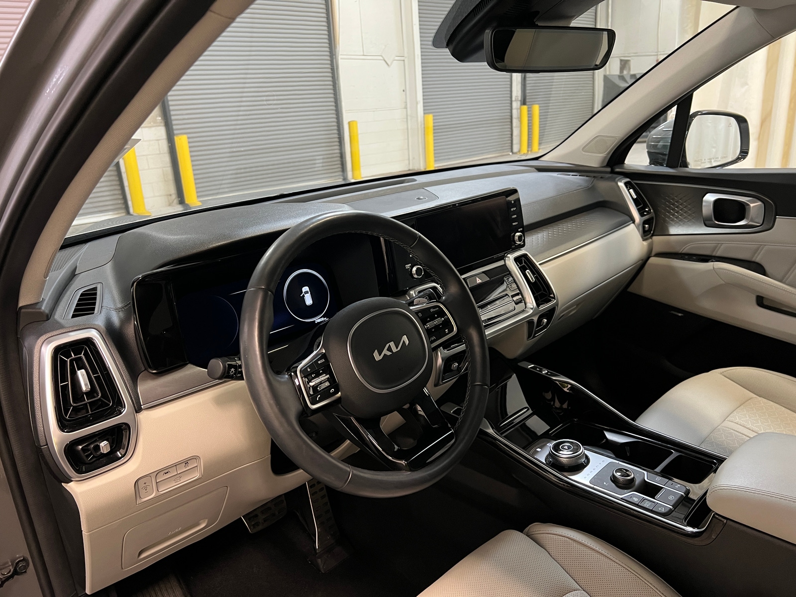 Thumbnail: 2023 Kia Sorento - 2