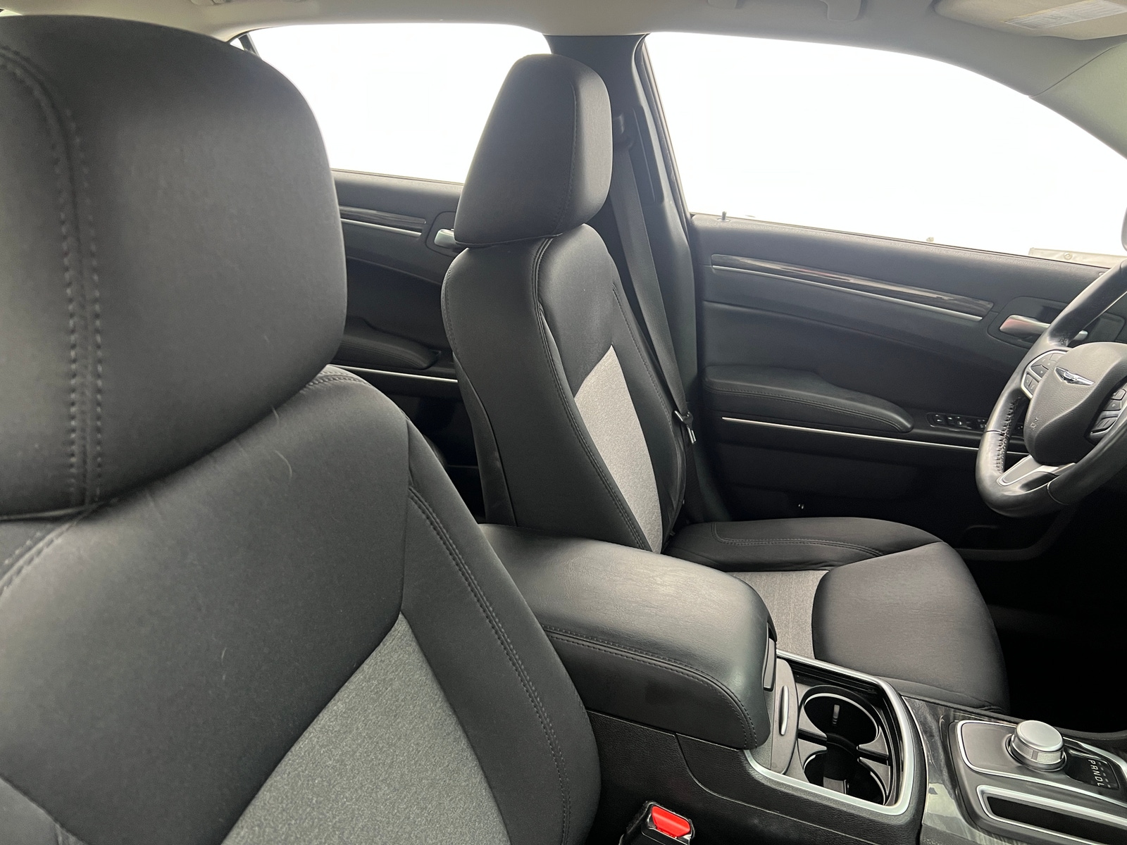 Thumbnail: 2019 Chrysler 300 - 2