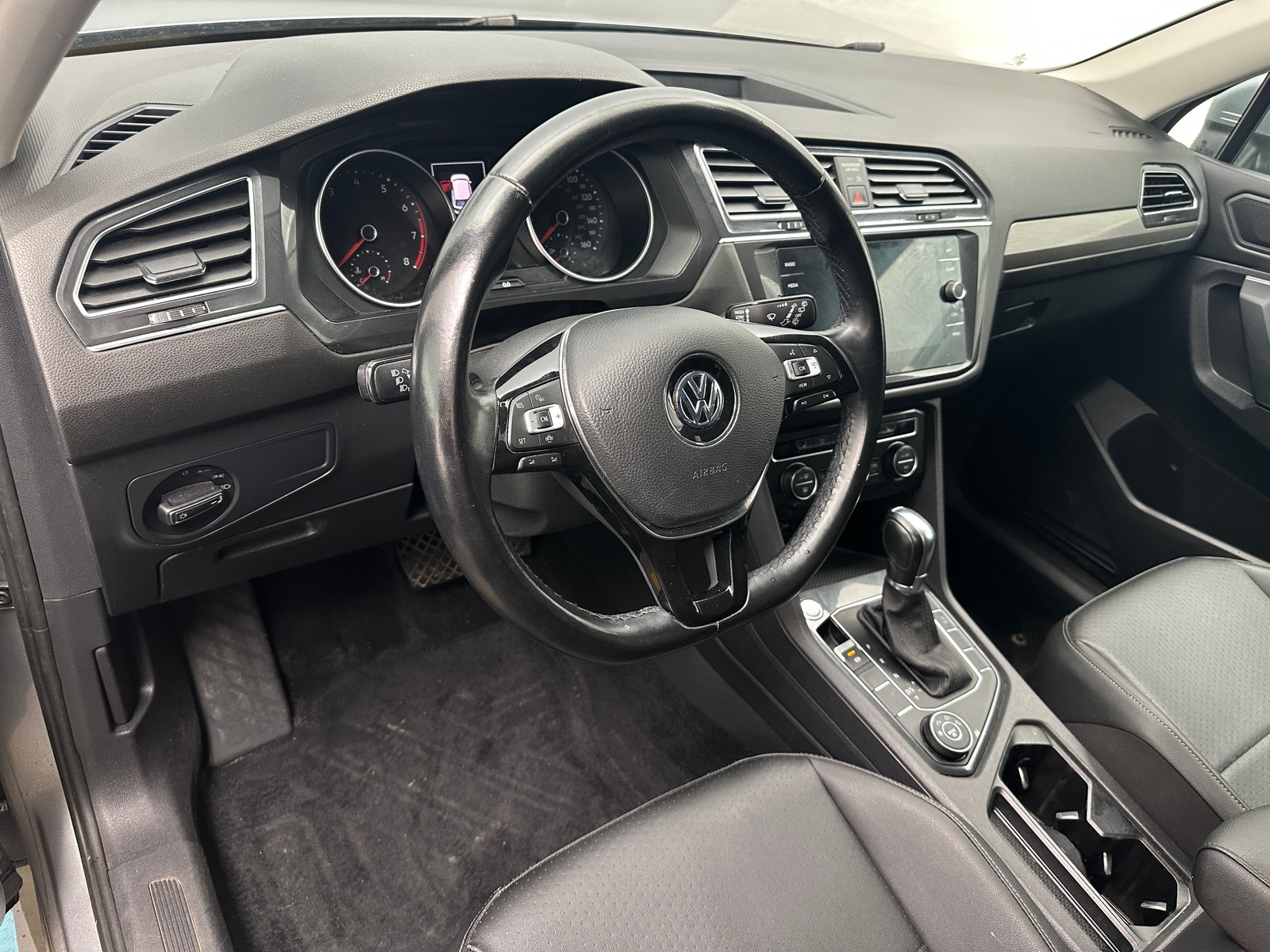 Thumbnail: 2019 Volkswagen Tiguan - 2