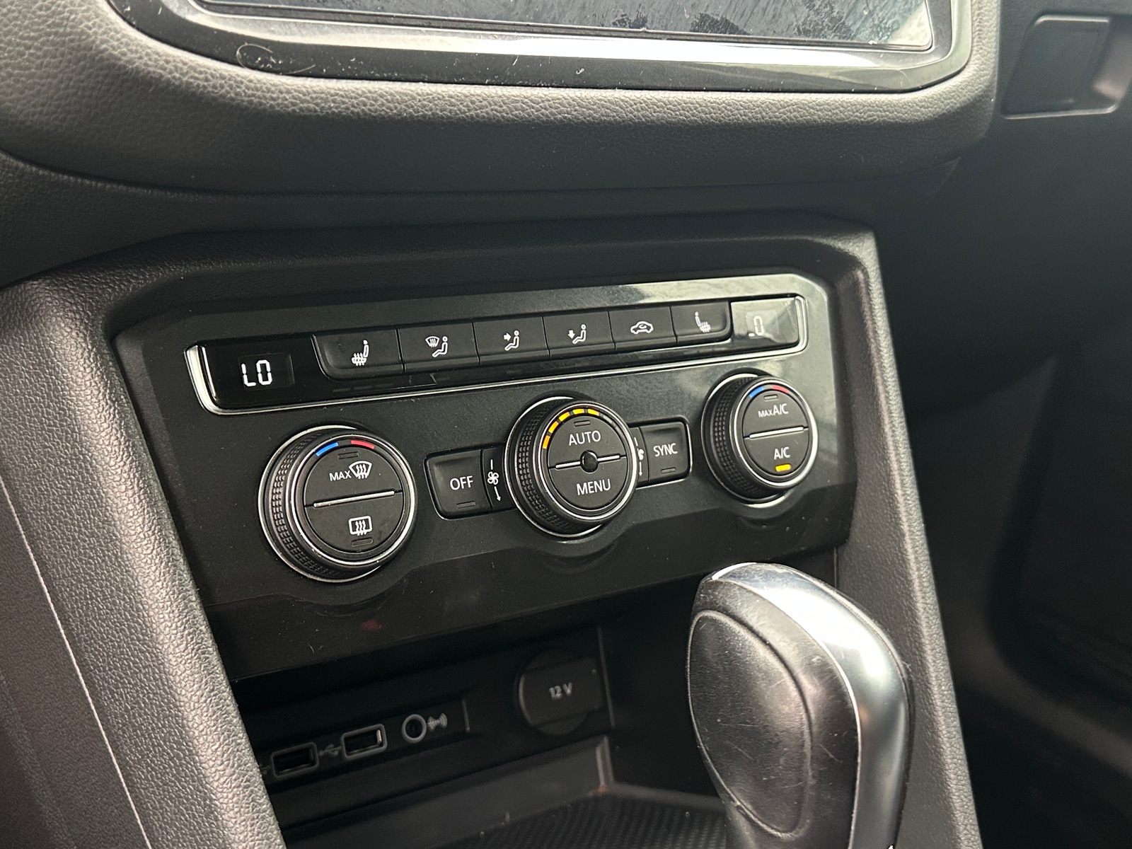 Thumbnail: 2019 Volkswagen Tiguan - 3