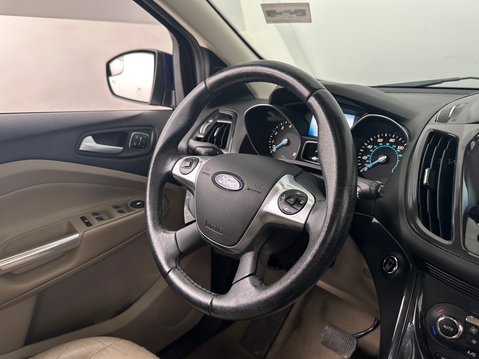 Thumbnail: 2015 Ford Escape - 5