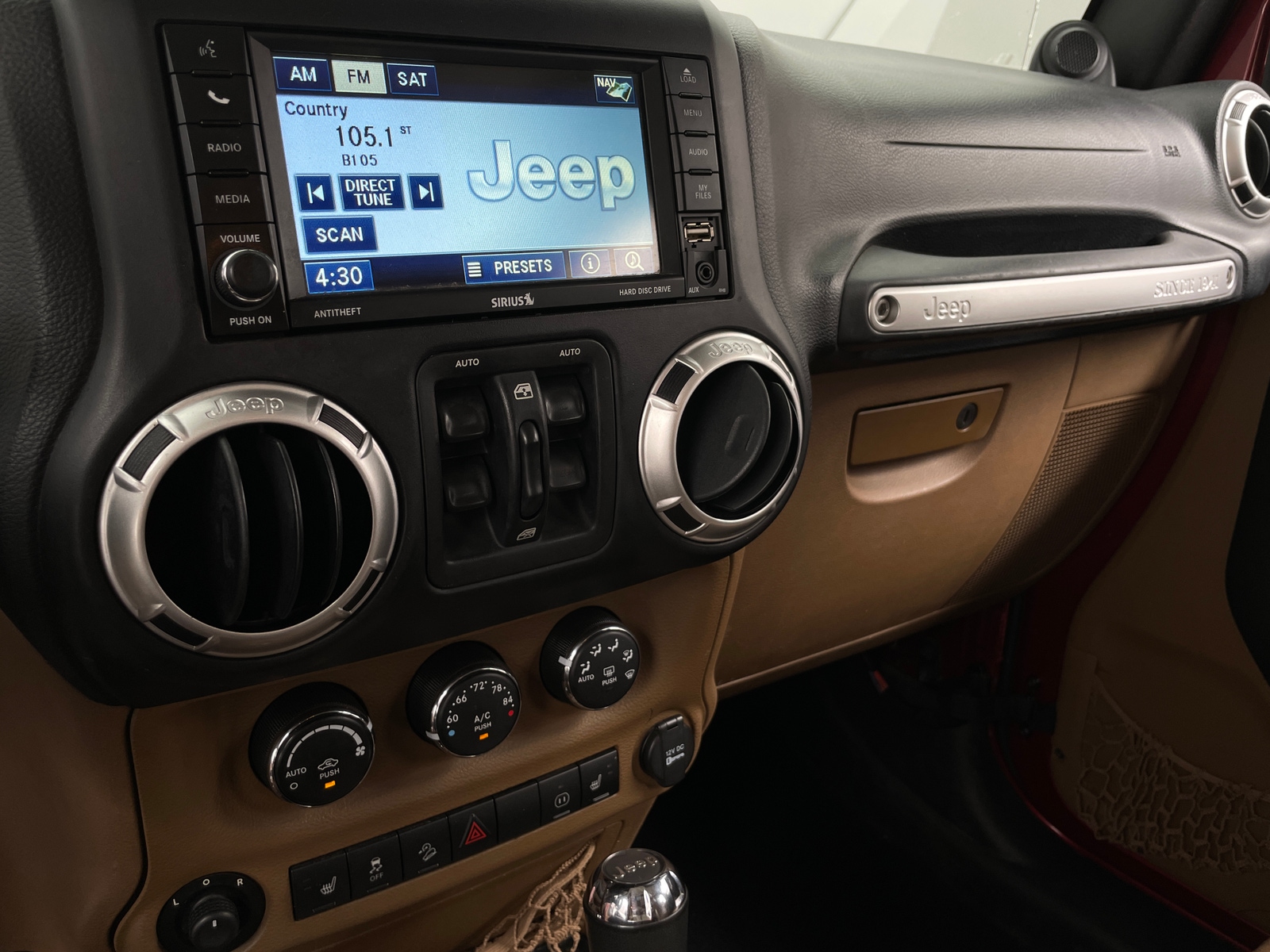 Thumbnail: 2012 Jeep Wrangler - 3