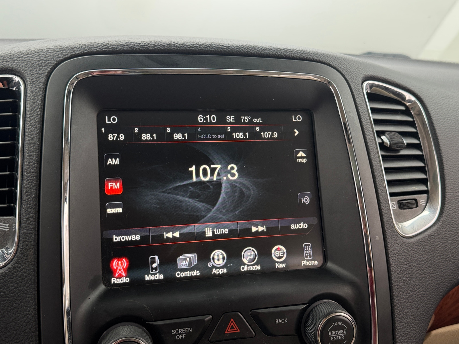 Thumbnail: 2017 Dodge Durango - 3