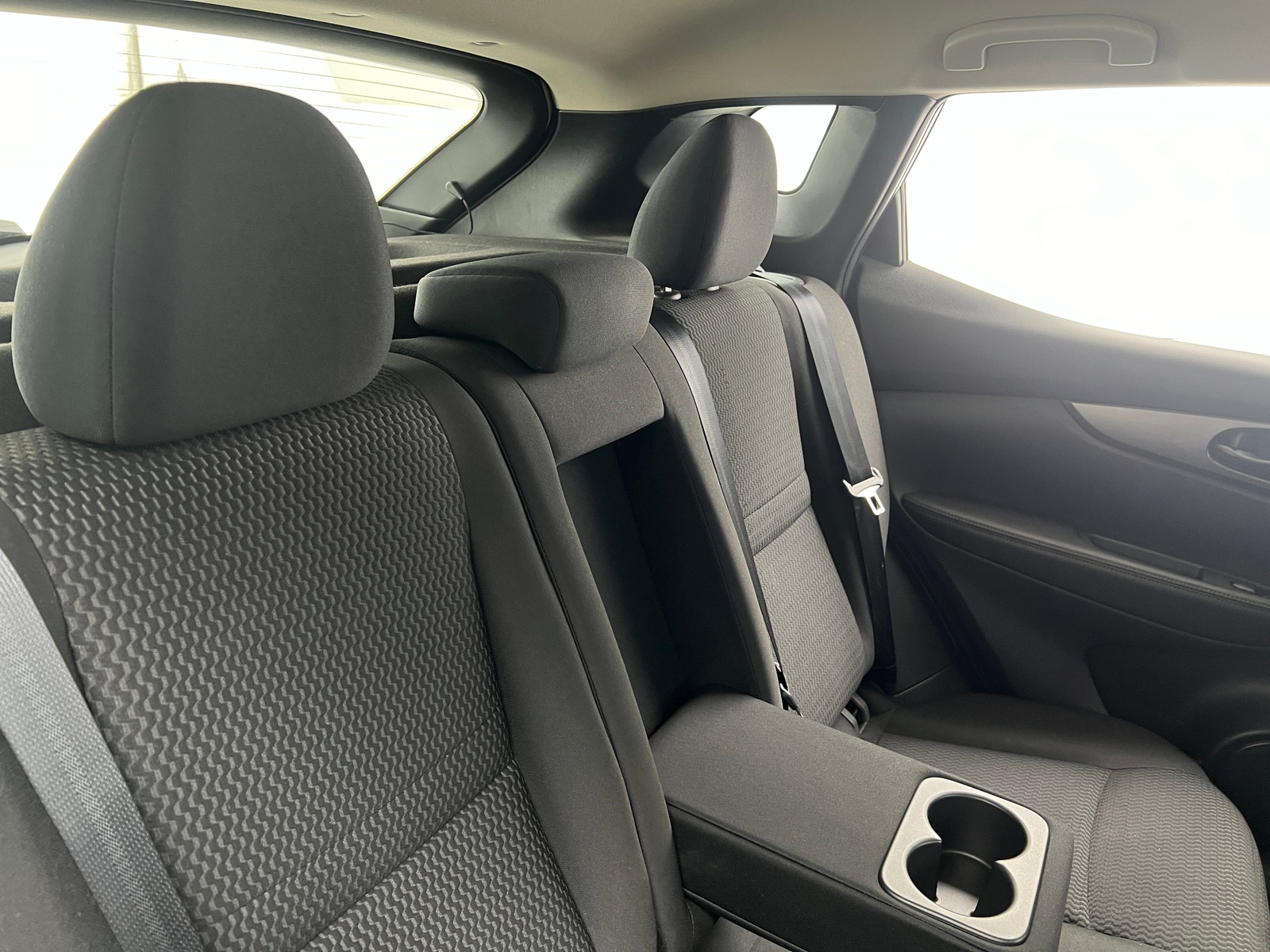 Thumbnail: 2018 Nissan Rogue Sport - 6