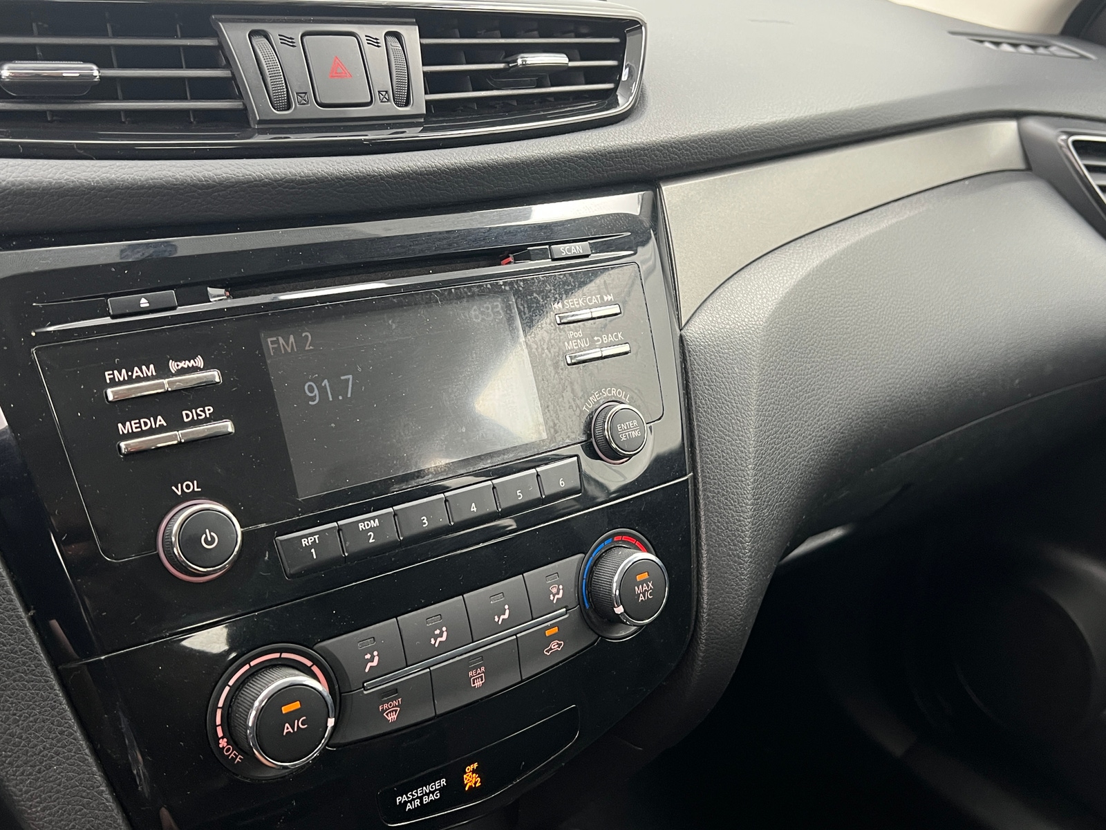 Thumbnail: 2018 Nissan Rogue Sport - 4