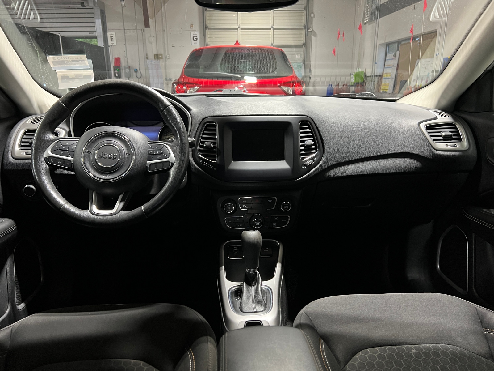 Thumbnail: 2018 Jeep Compass - 3