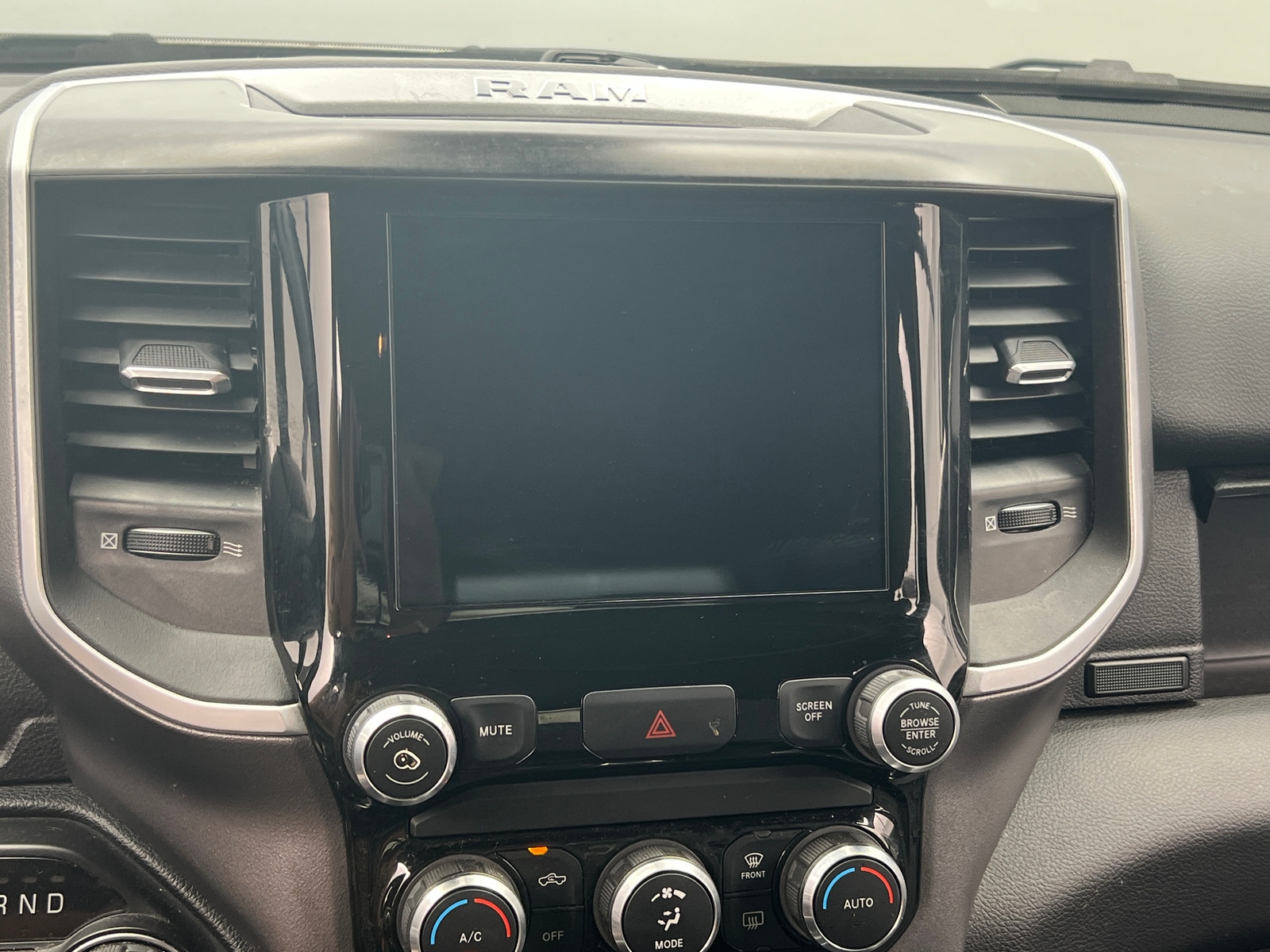 Thumbnail: 2022 RAM 1500 - 4