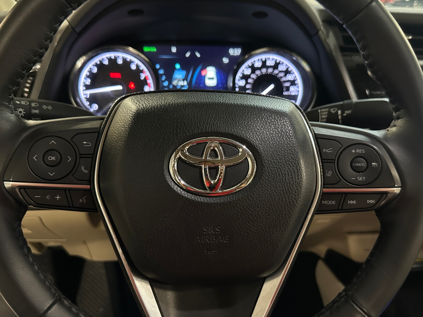 Thumbnail: 2020 Toyota Camry - 4