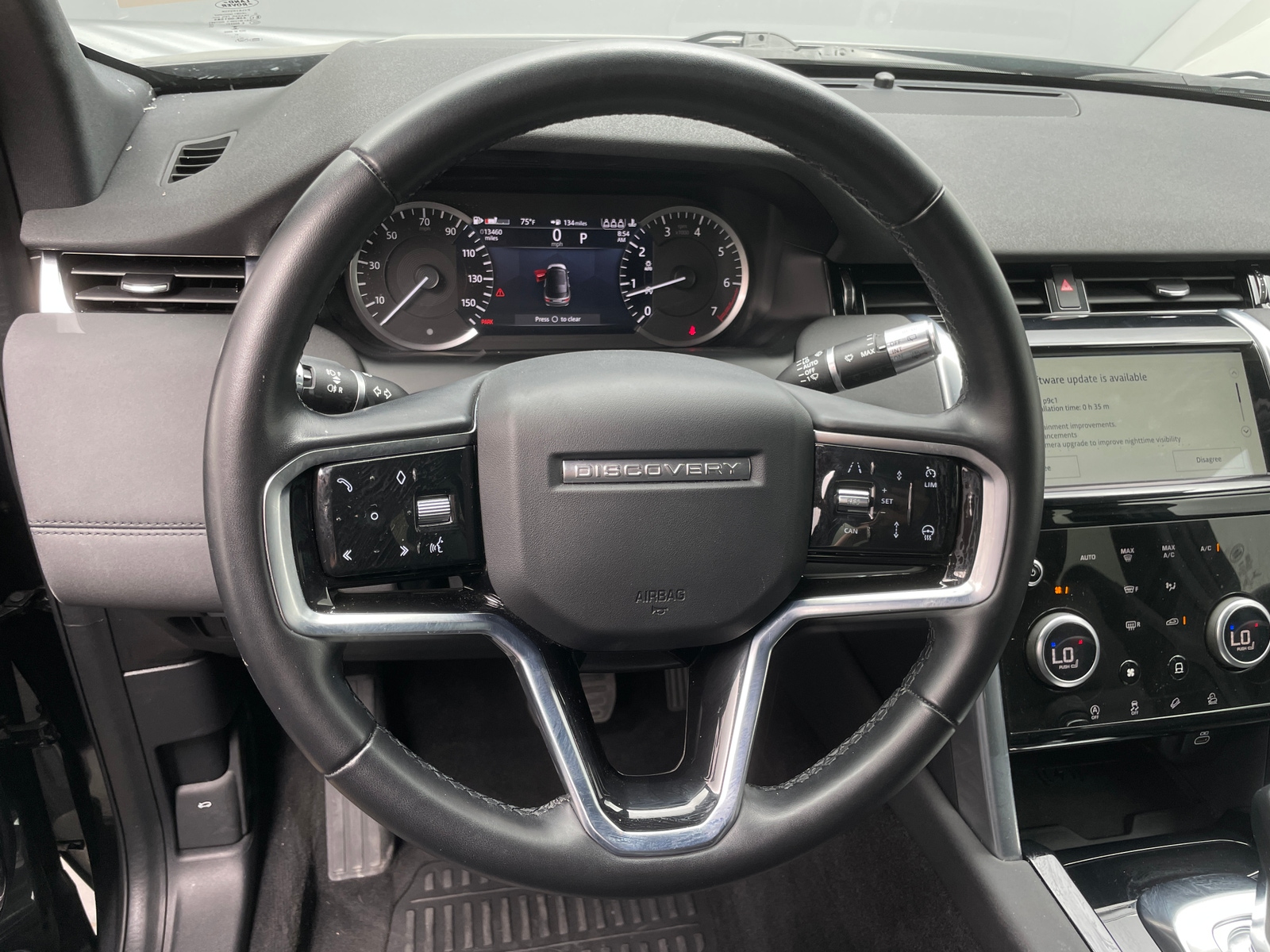 Thumbnail: 2022 Land Rover Discovery Sport - 4