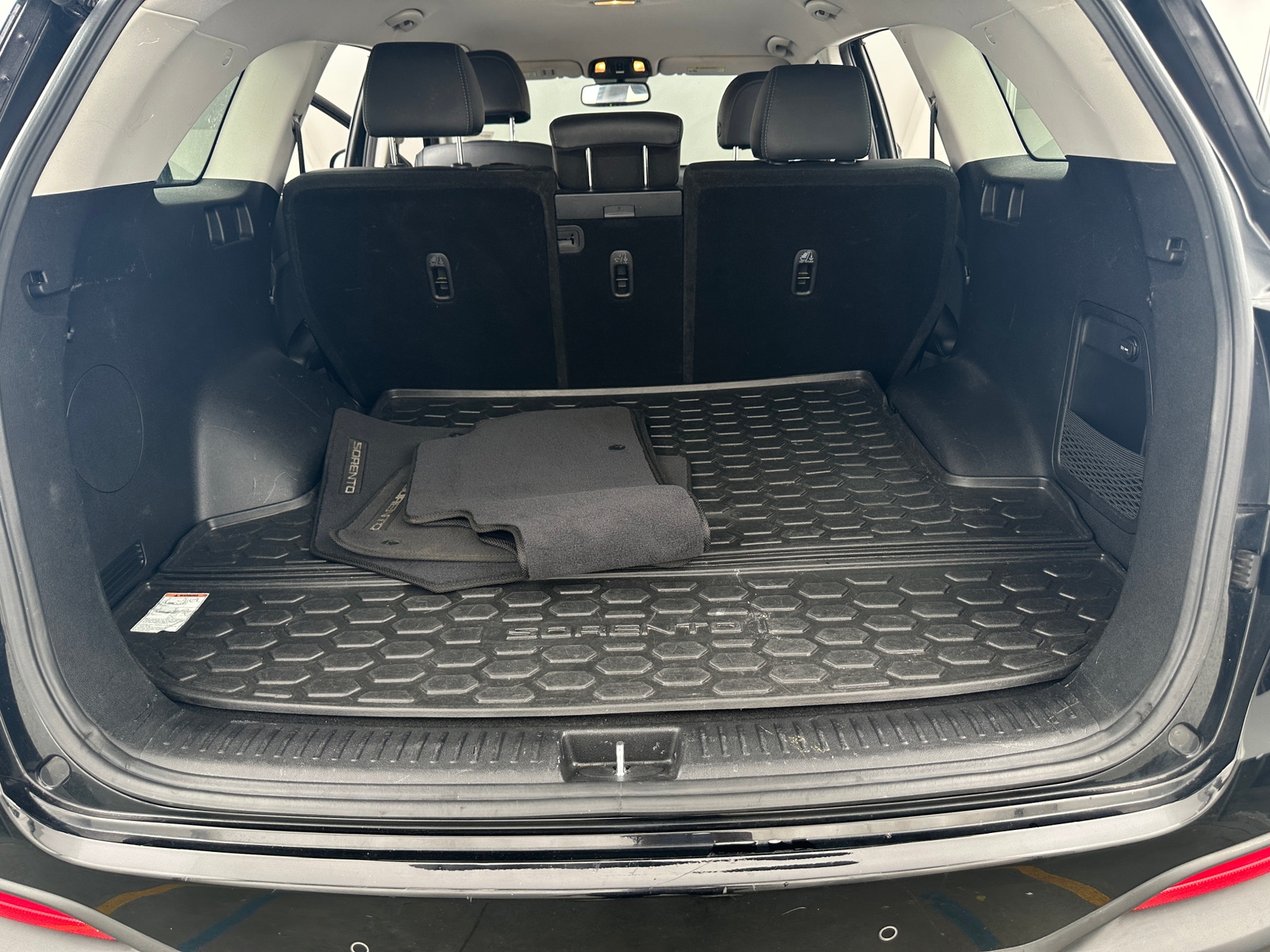 Thumbnail: 2018 Kia Sorento - 6