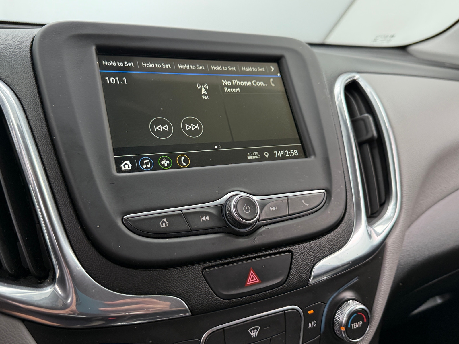 Thumbnail: 2019 Chevrolet Equinox - 4