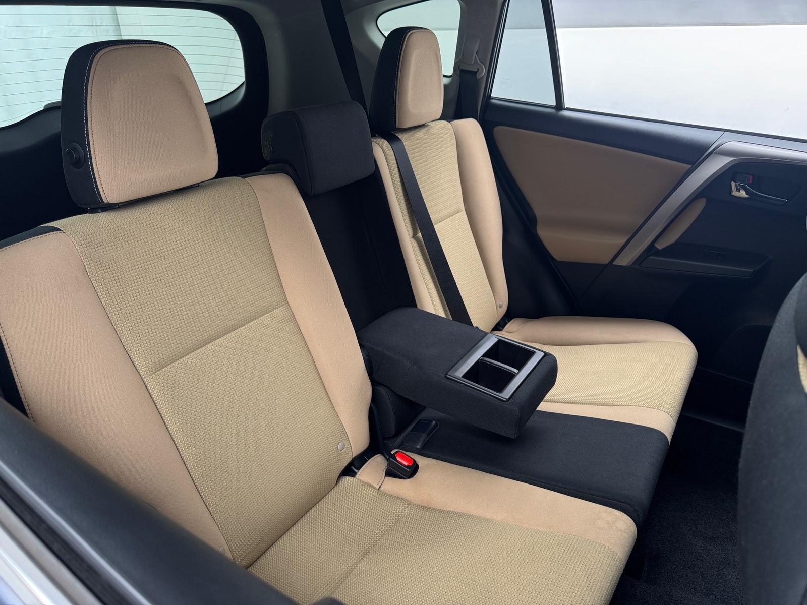 Thumbnail: 2018 Toyota RAV4 - 6