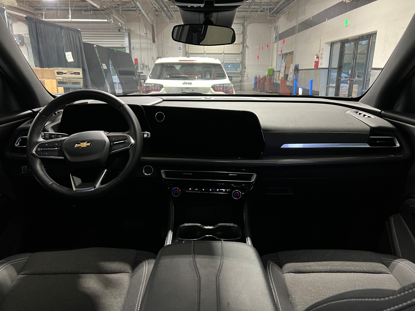 Thumbnail: 2024 Chevrolet Traverse - 3