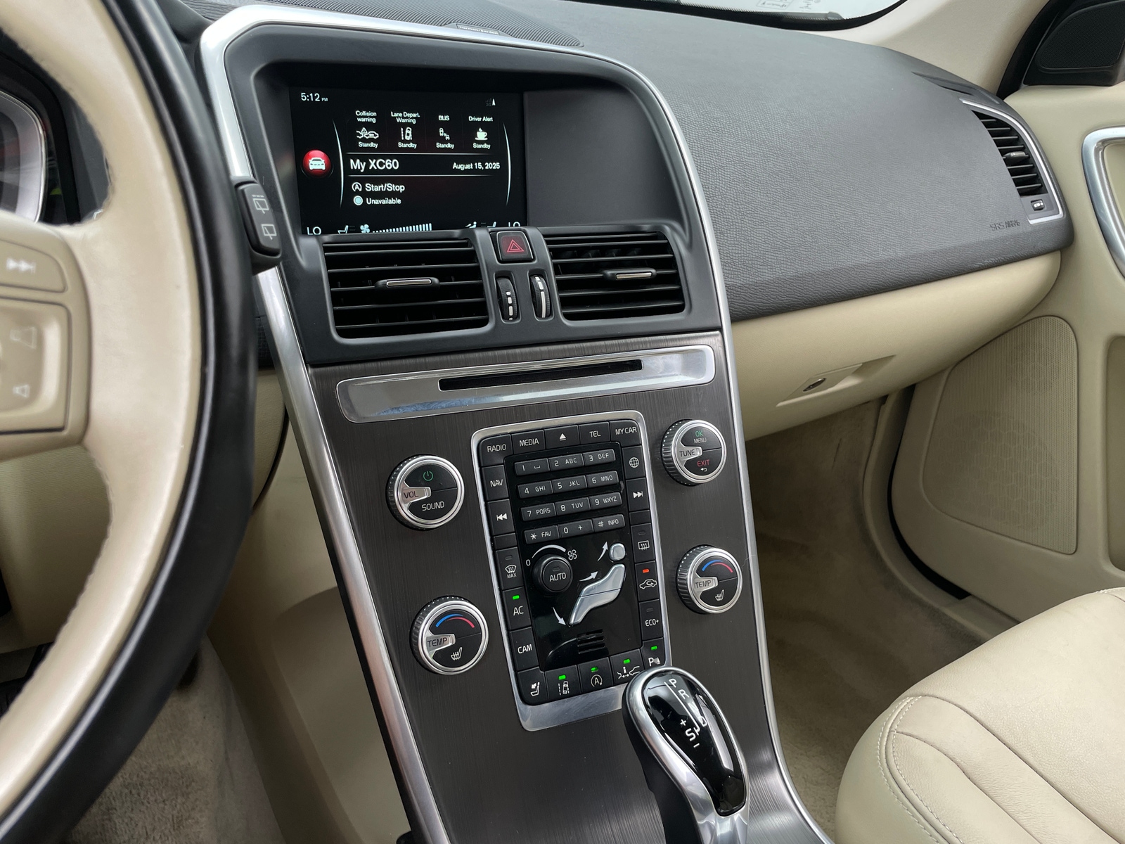 Thumbnail: 2016 Volvo XC60 - 3