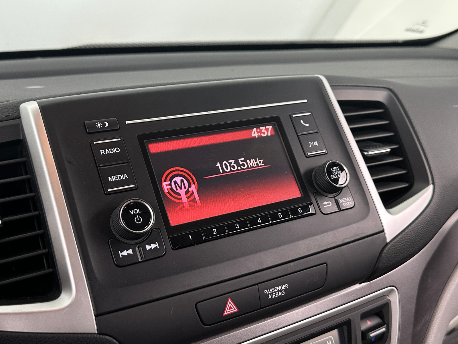Thumbnail: 2018 Honda Pilot - 4