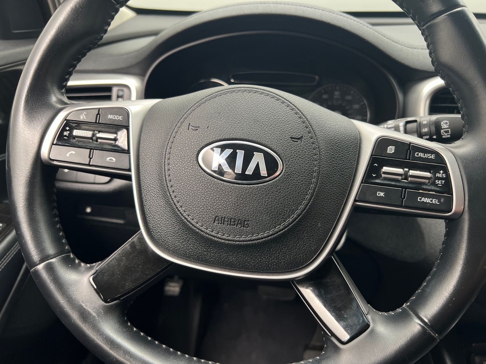Thumbnail: 2020 Kia Sorento - 5
