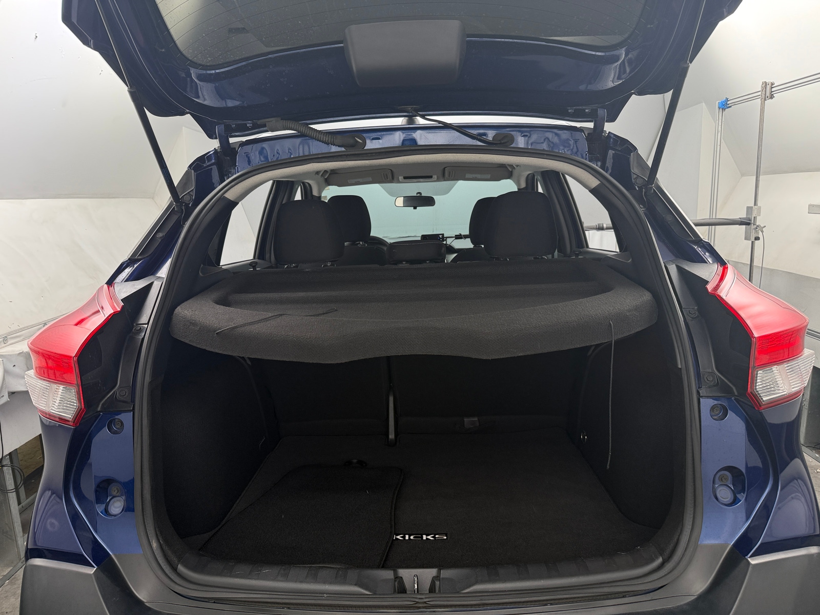Thumbnail: 2018 Nissan Kicks - 7