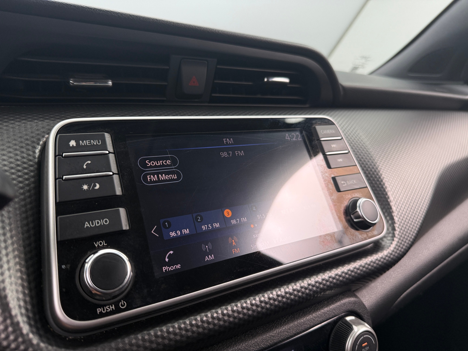 Thumbnail: 2018 Nissan Kicks - 4