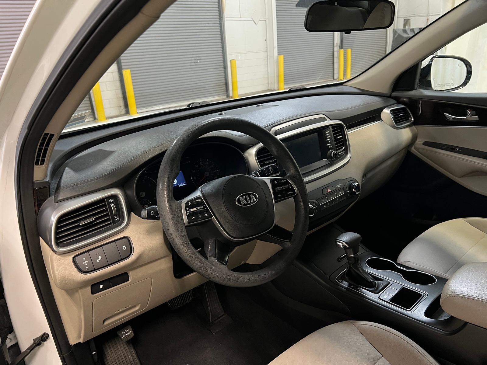 Thumbnail: 2019 Kia Sorento - 3