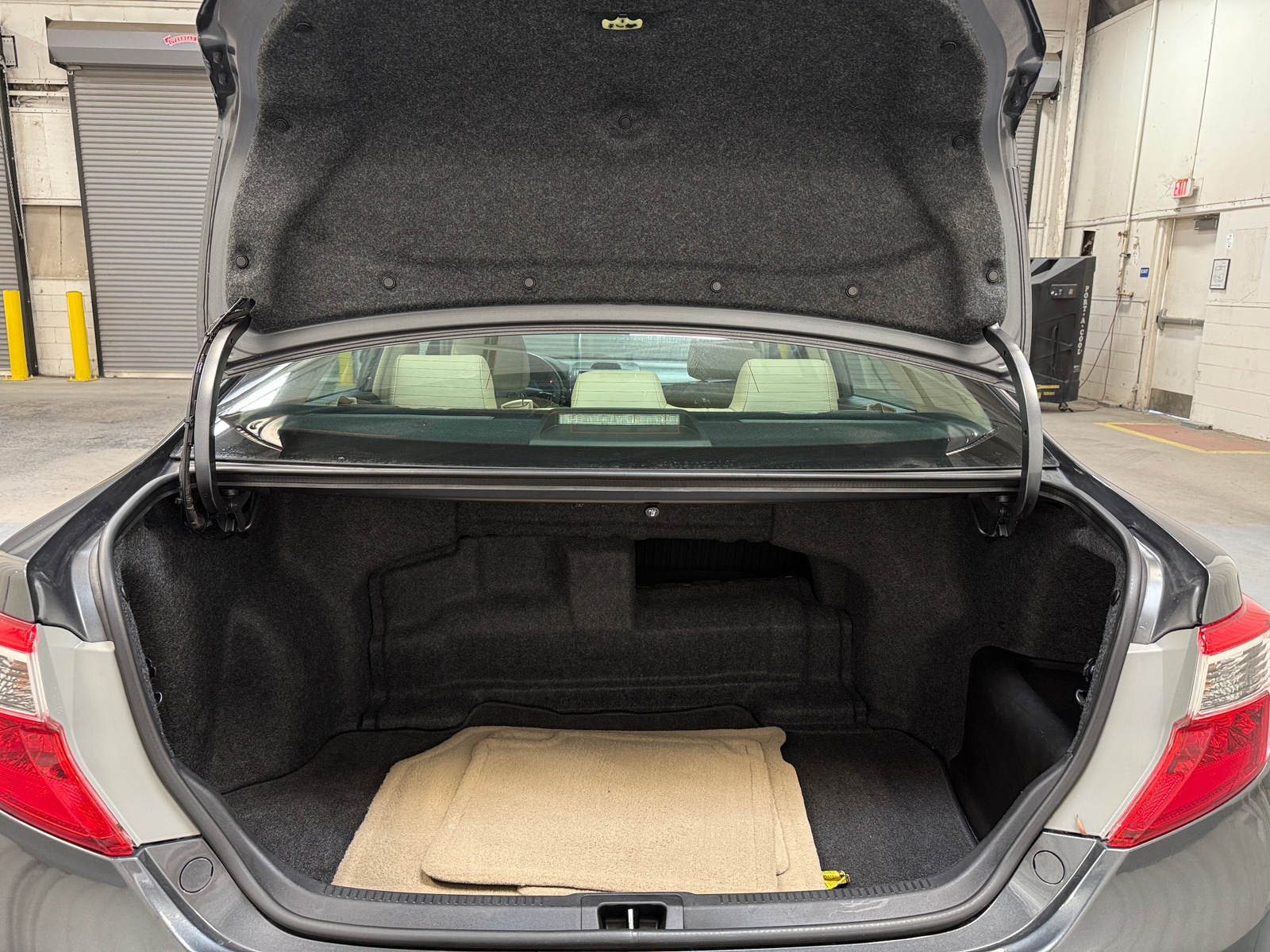 Thumbnail: 2012 Toyota Camry - 7