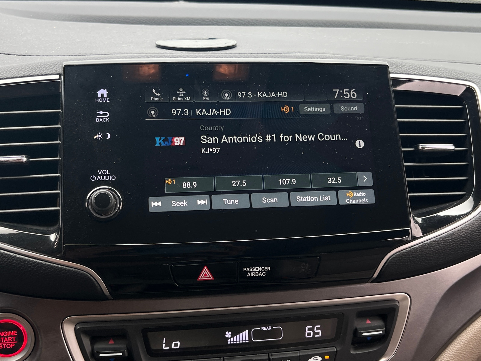 Thumbnail: 2019 Honda Pilot - 3