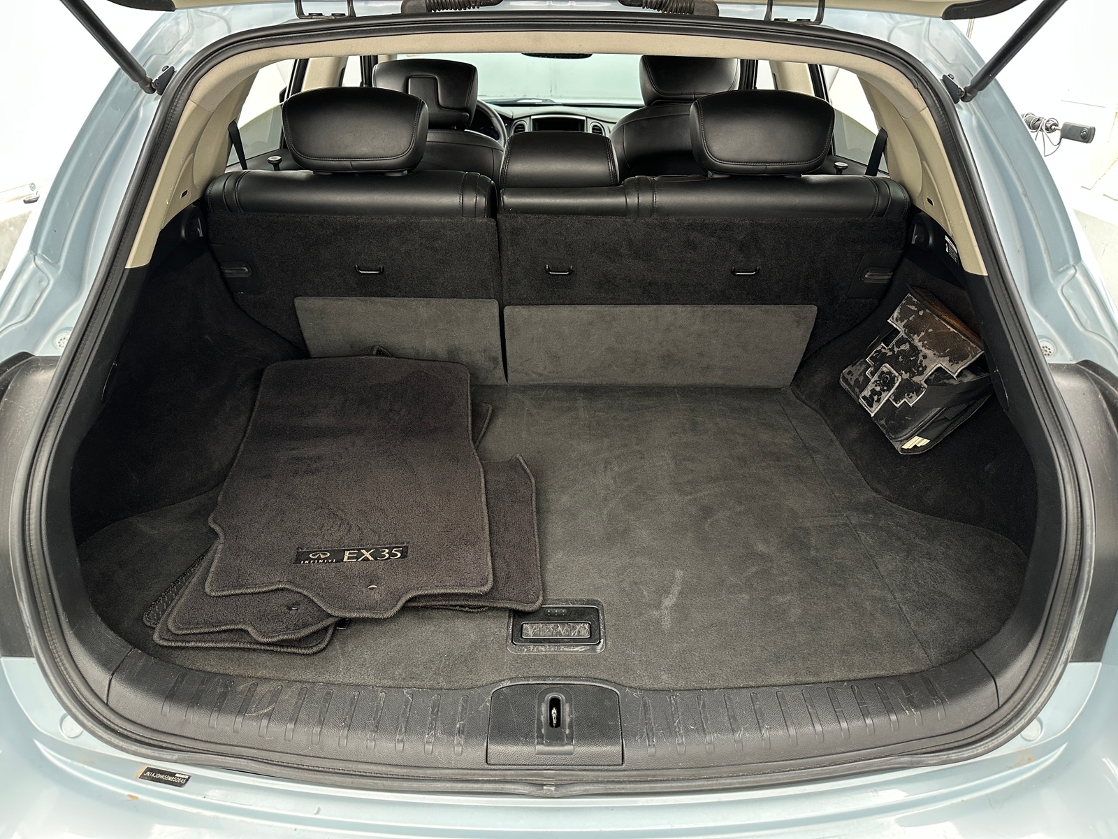 Thumbnail: 2011 INFINITI EX35 - 6